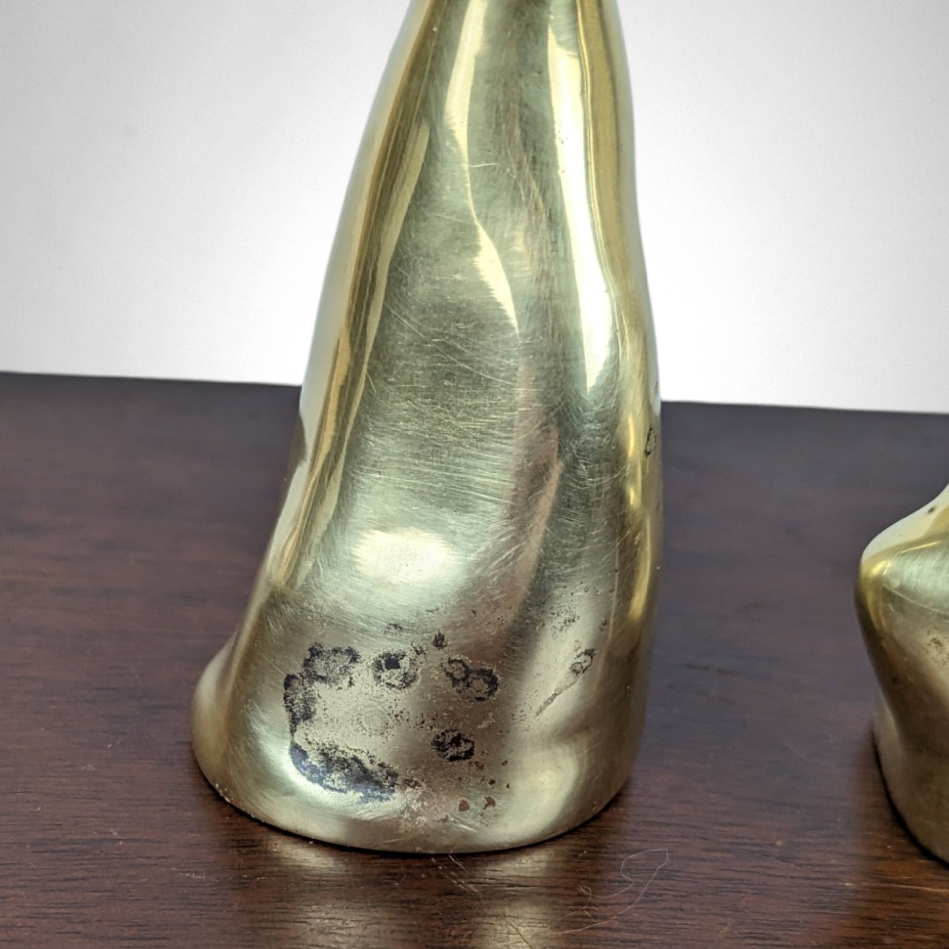 Vintage Pair of Brass Cat Figurines - Timeless Feline Decor