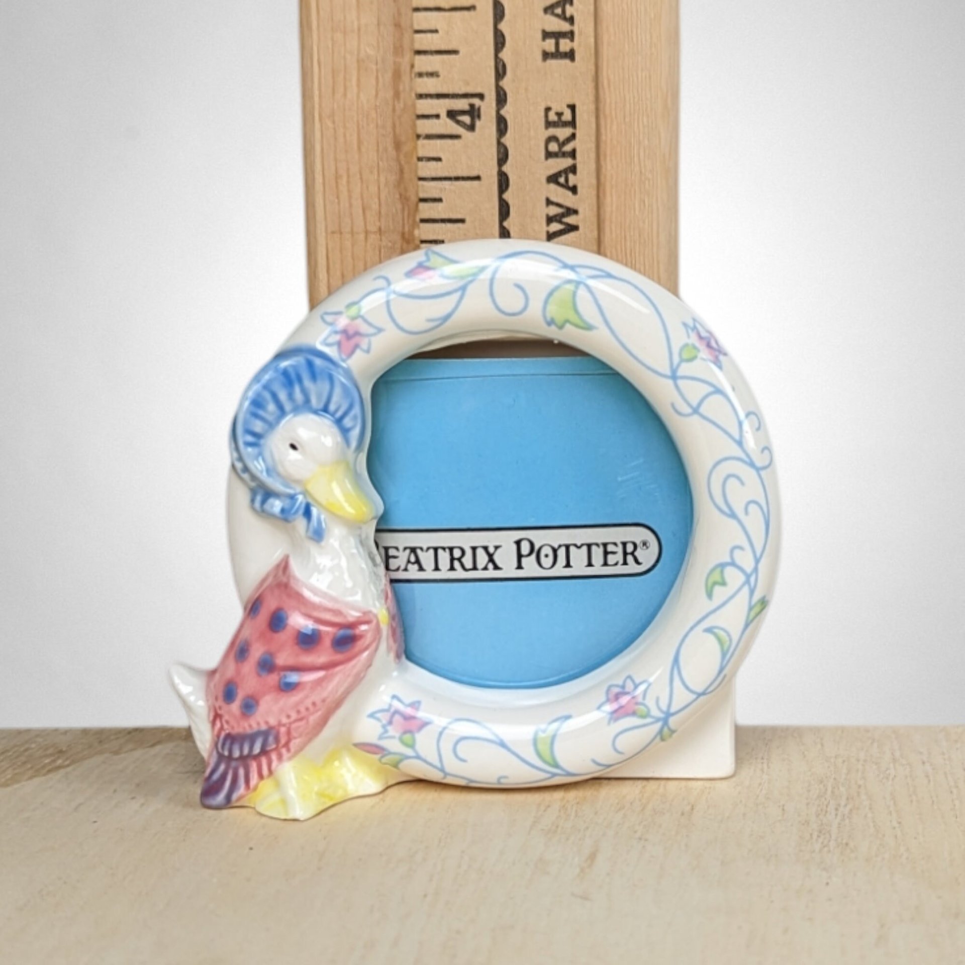 1988 Beatrix Potter Jemima Puddleduck Picture Frame: Whimsical Vintage Charm