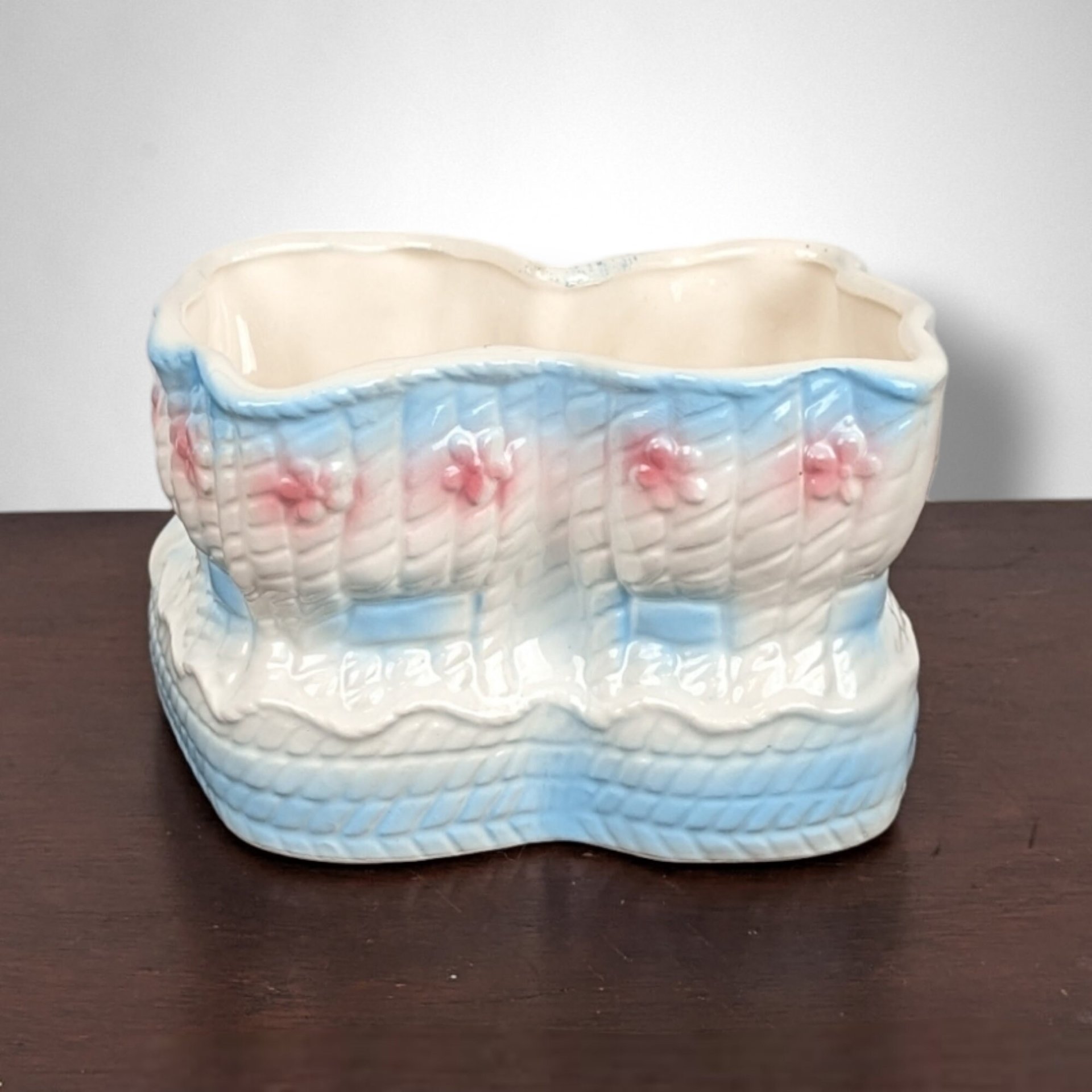 Relpo 1352 Ceramic Baby Booties Planter: Vintage Nursery Elegance