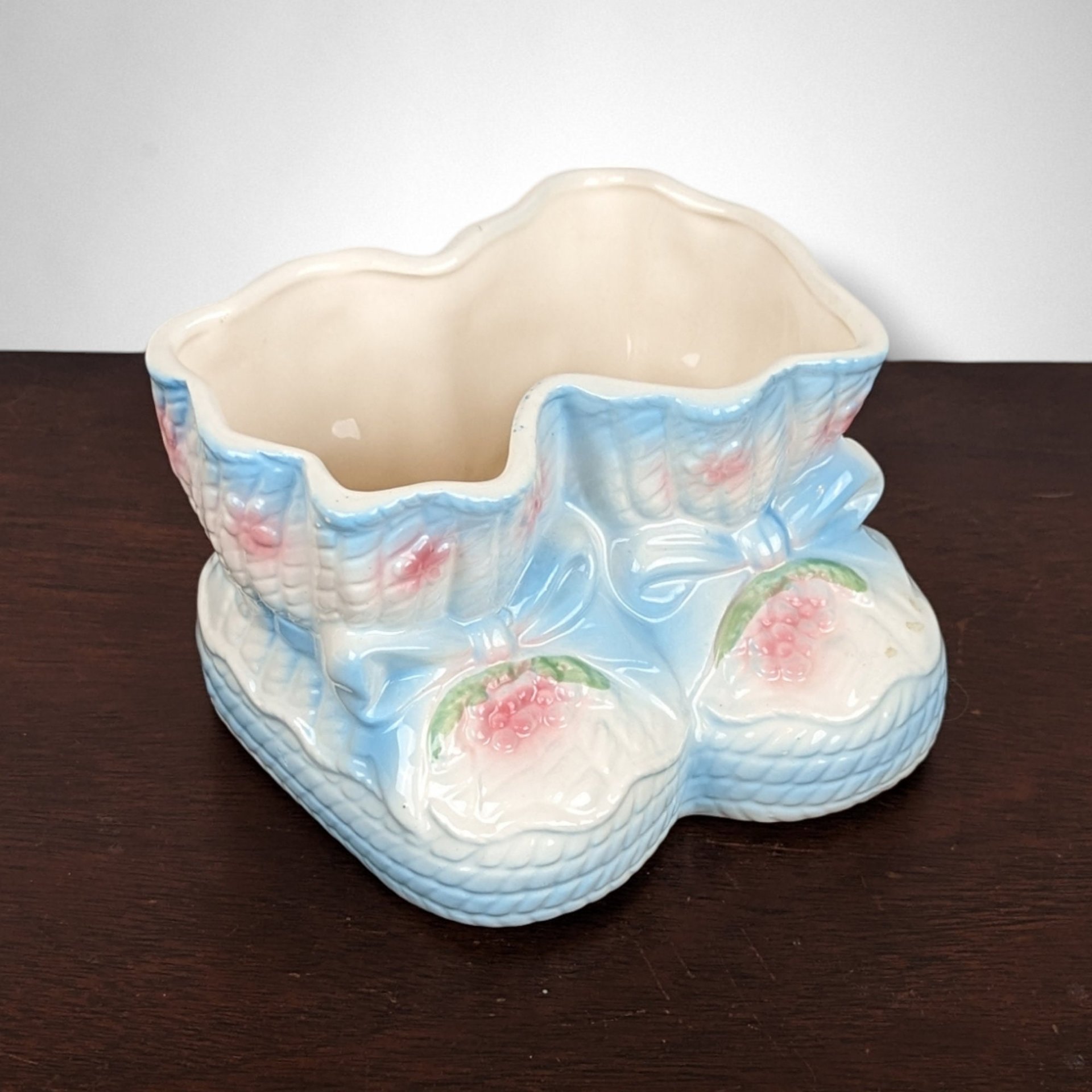Relpo 1352 Ceramic Baby Booties Planter: Vintage Nursery Elegance