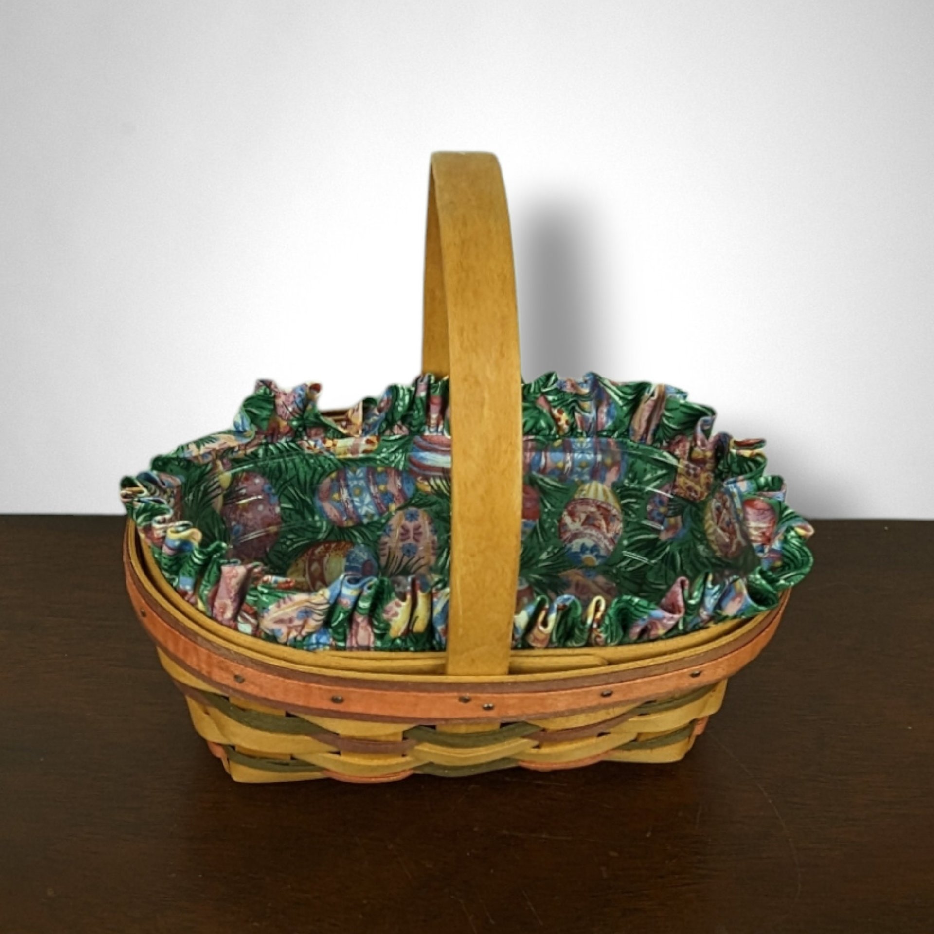 1996 Longaberger Easter Basket with Decorated Cloth Insert: Vintage Charm