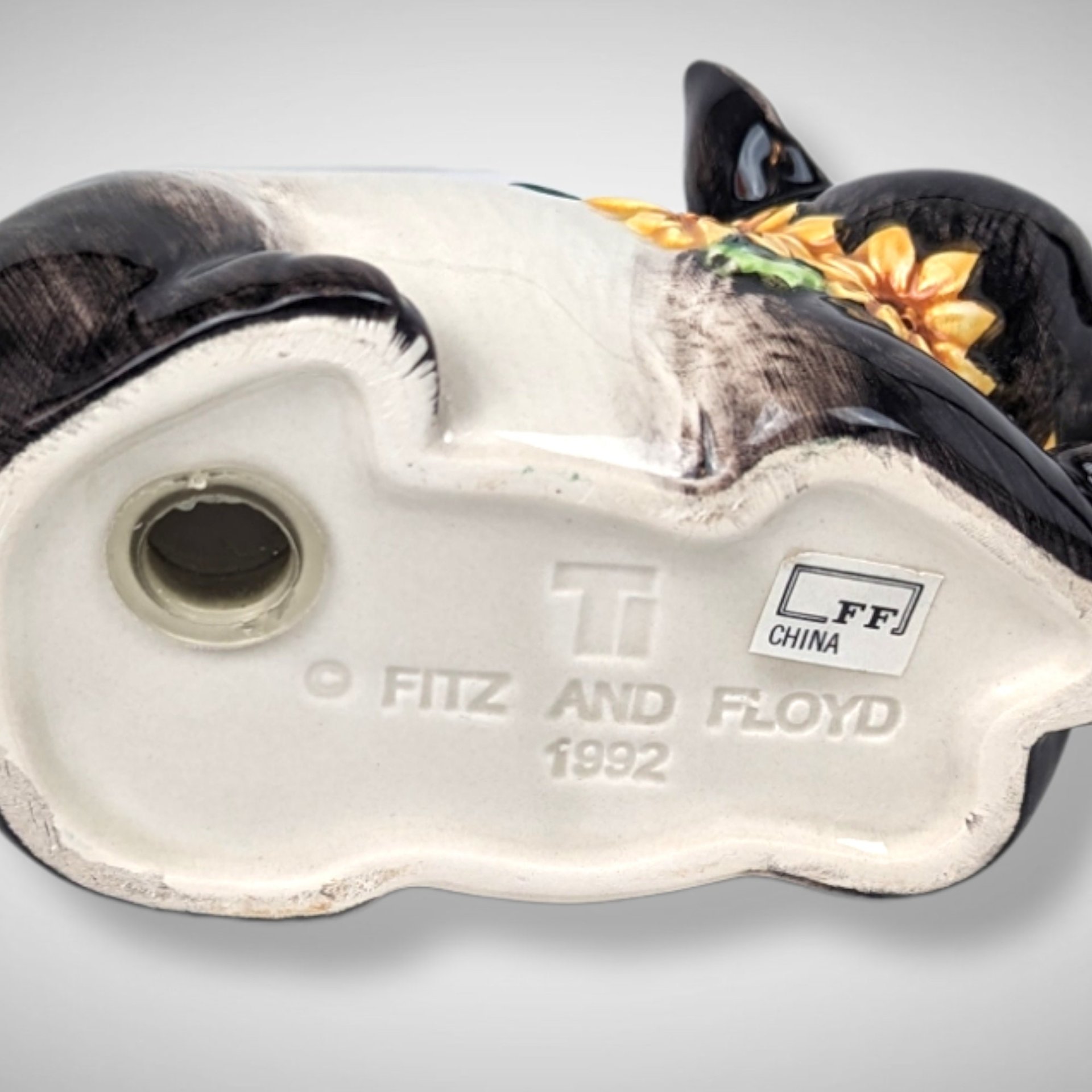 Set of 2 1992 Fitz and Floyd Hampshire Hog Potpourri Diffusers