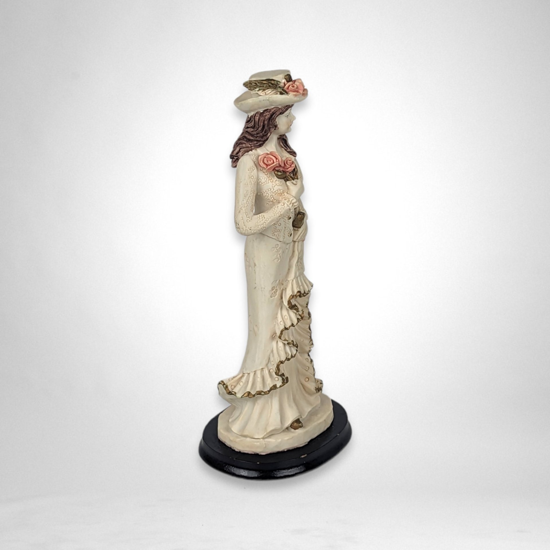 Vintage Resin Victorian Woman Figurine - Elegant Collectible Home Decor