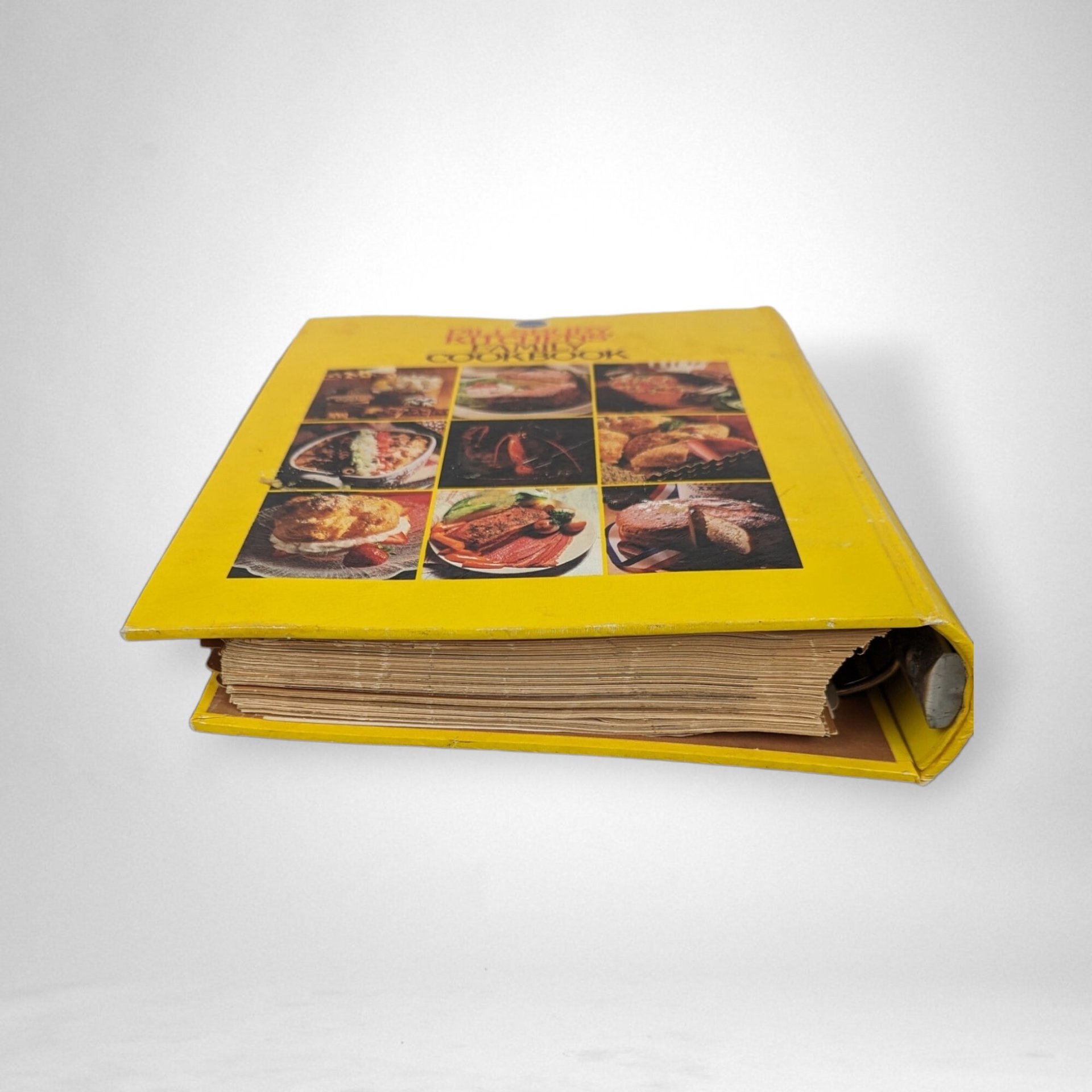 1979 Pillsbury Kitchens' Family Cookbook - Vintage Culinary Treasures