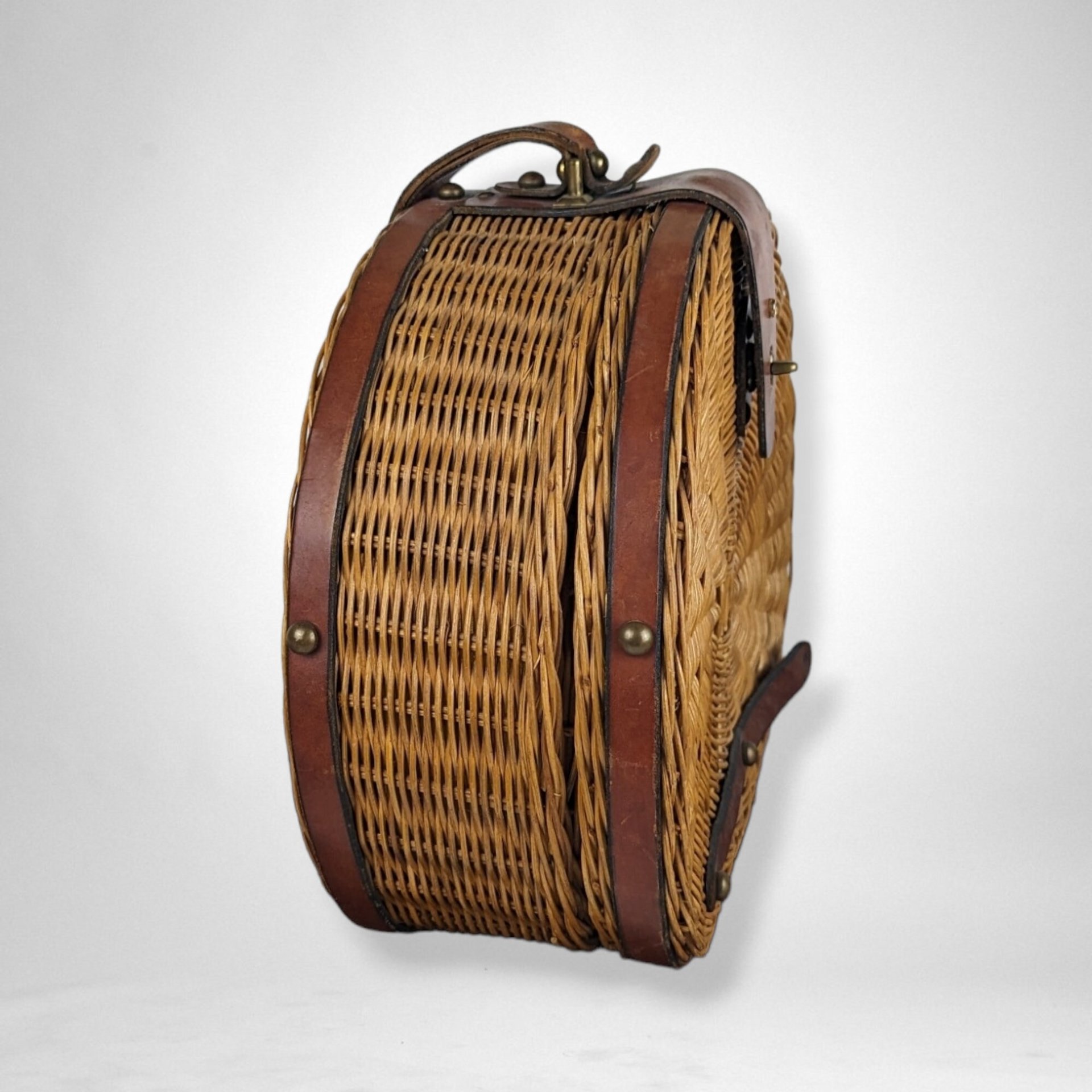 Chic 1960s Aigner Round Wicker Purse: Vintage Style Icon