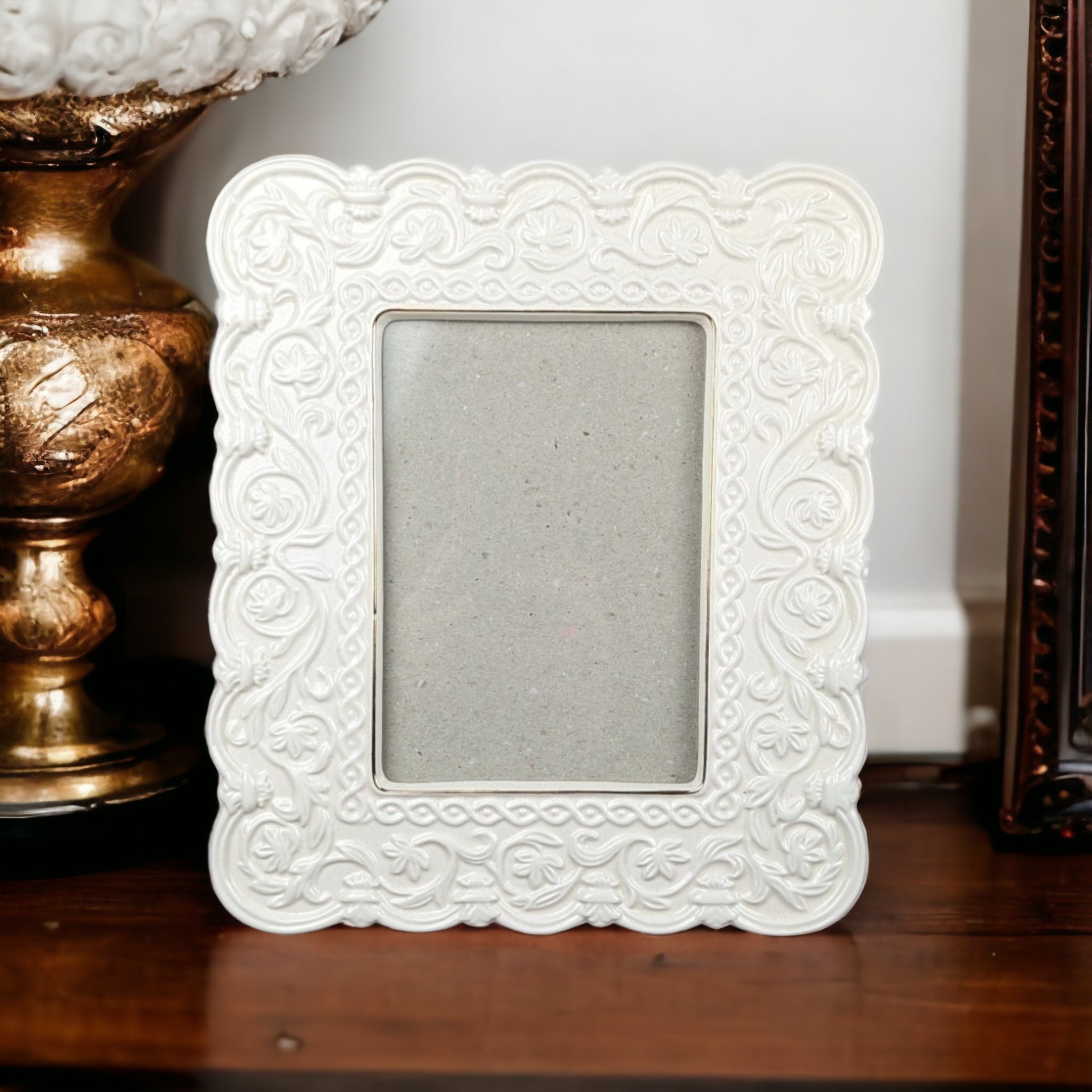 Vintage Ceramic Scroll Design 5x7 Picture Frame