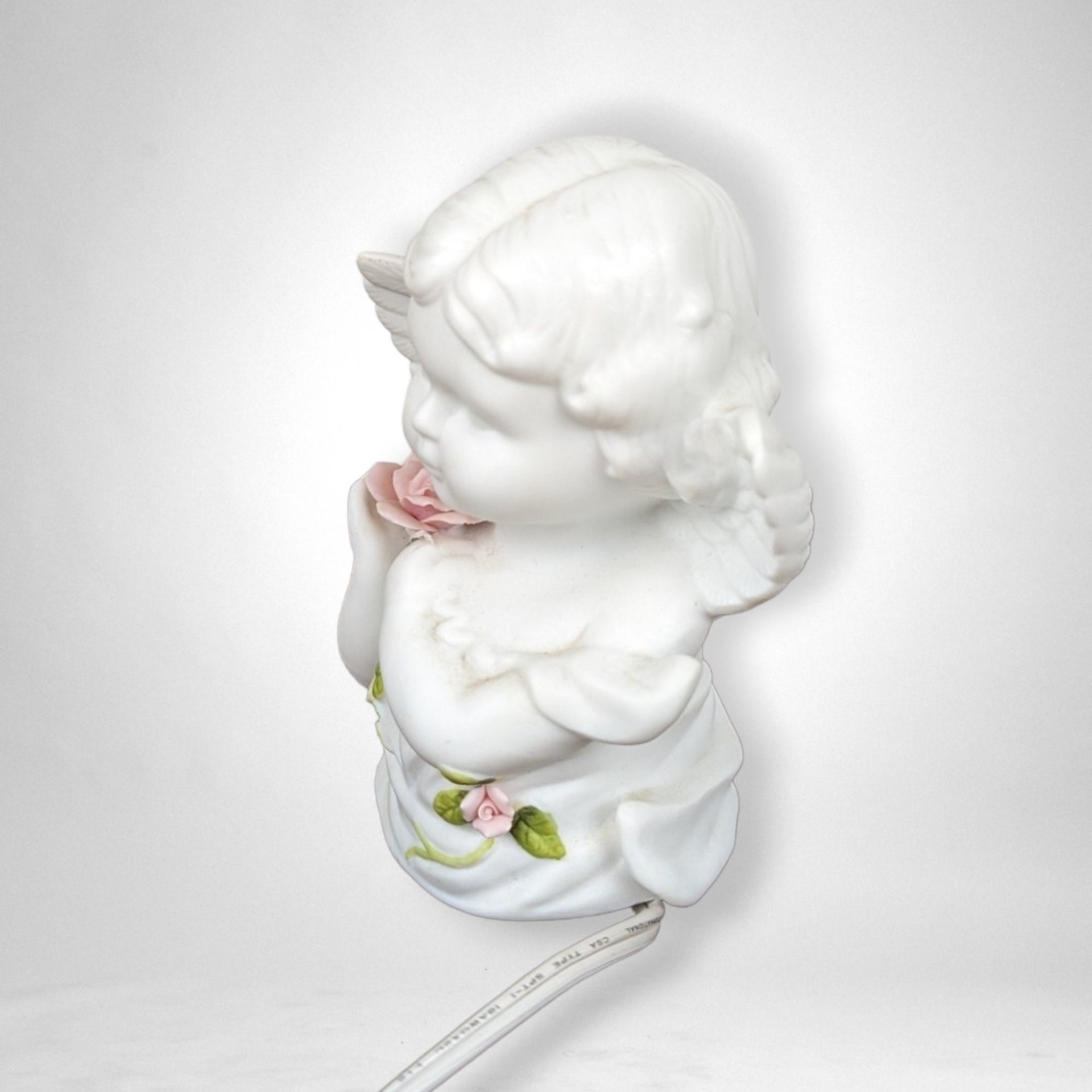 Vintage Ceramic Roman R.O.C White Cherub with Pink Flower Light: Charming Illumination