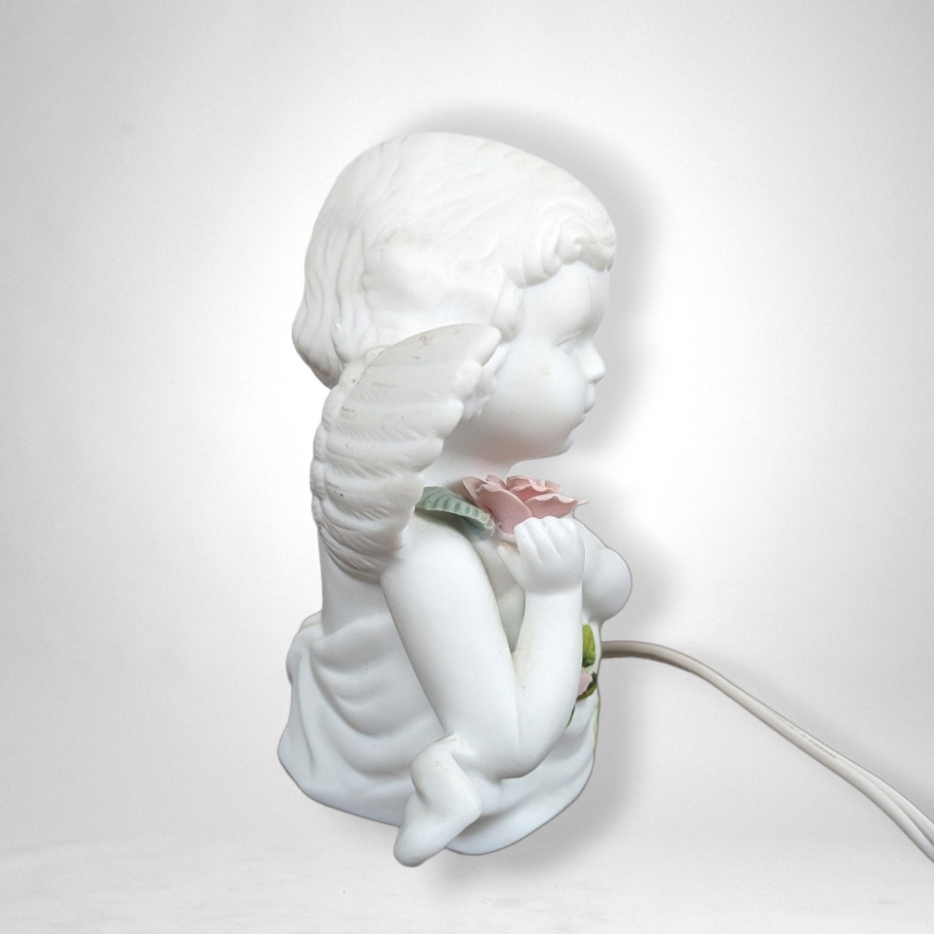 Vintage Ceramic Roman R.O.C White Cherub with Pink Flower Light: Charming Illumination
