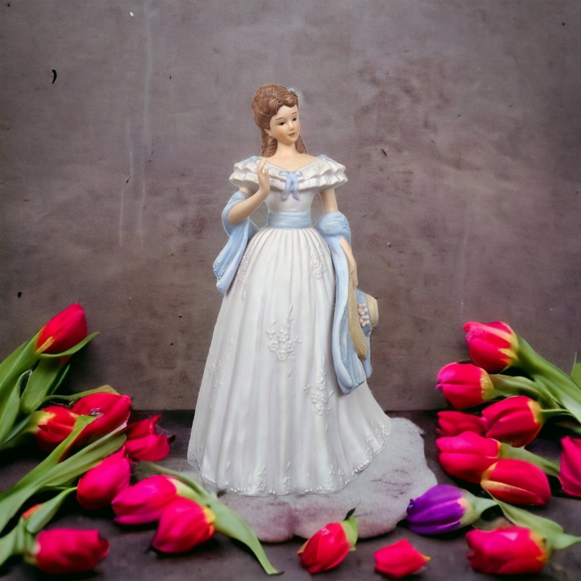 1998 Home Interiors Masterpiece Sarah Jane Figurine