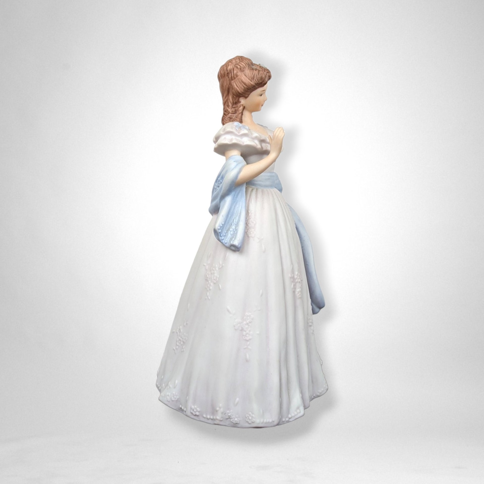 1998 Home Interiors Masterpiece Sarah Jane Figurine