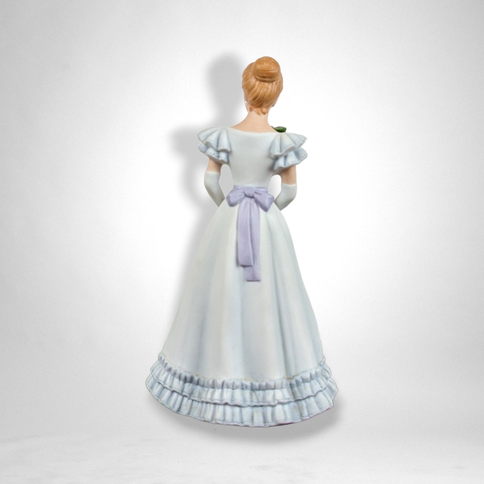 Home Interiors "Elizabeth" Figurine