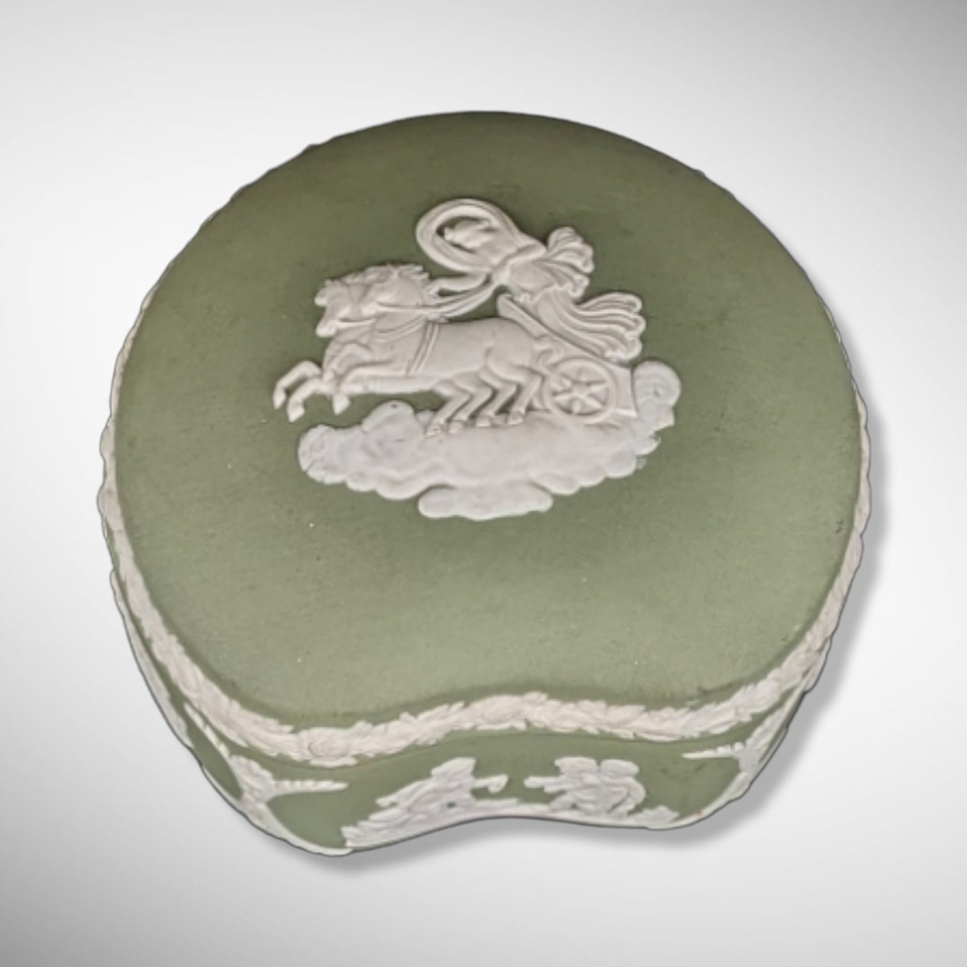 Wedgwood Green Jasperware Trinket Box (Vintage)