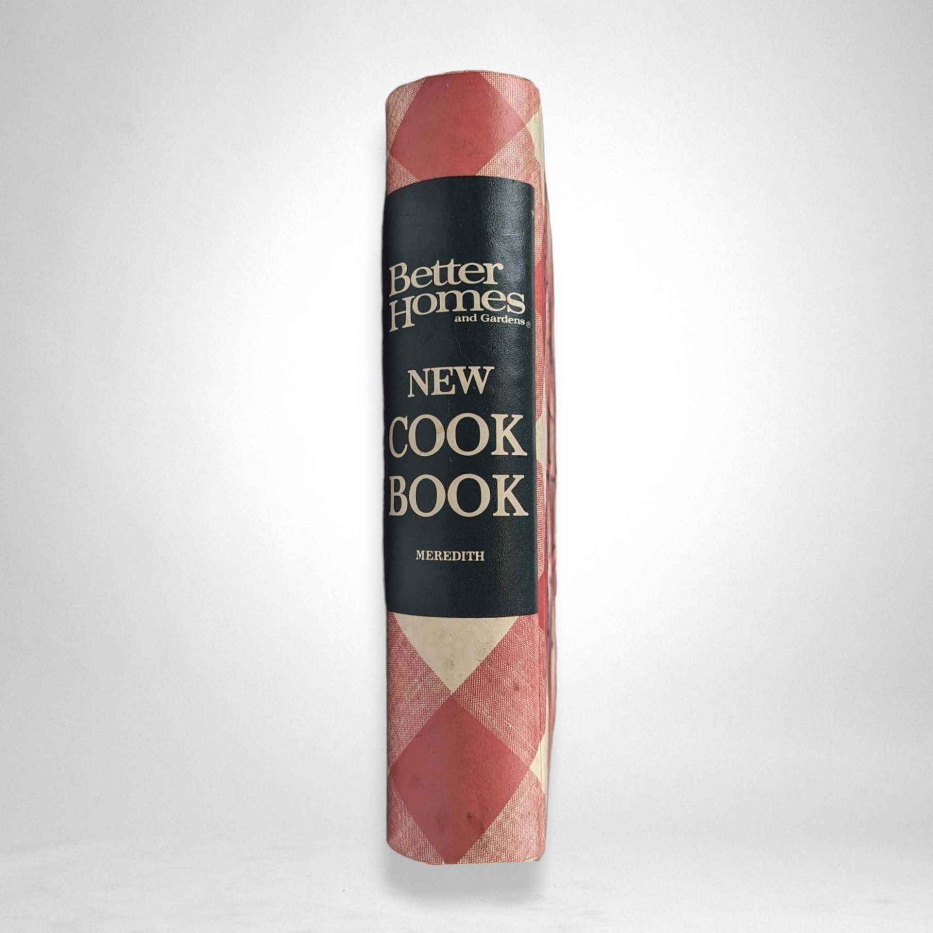 1974 Better Homes and Gardens New Cookbook - Timeless Recipes