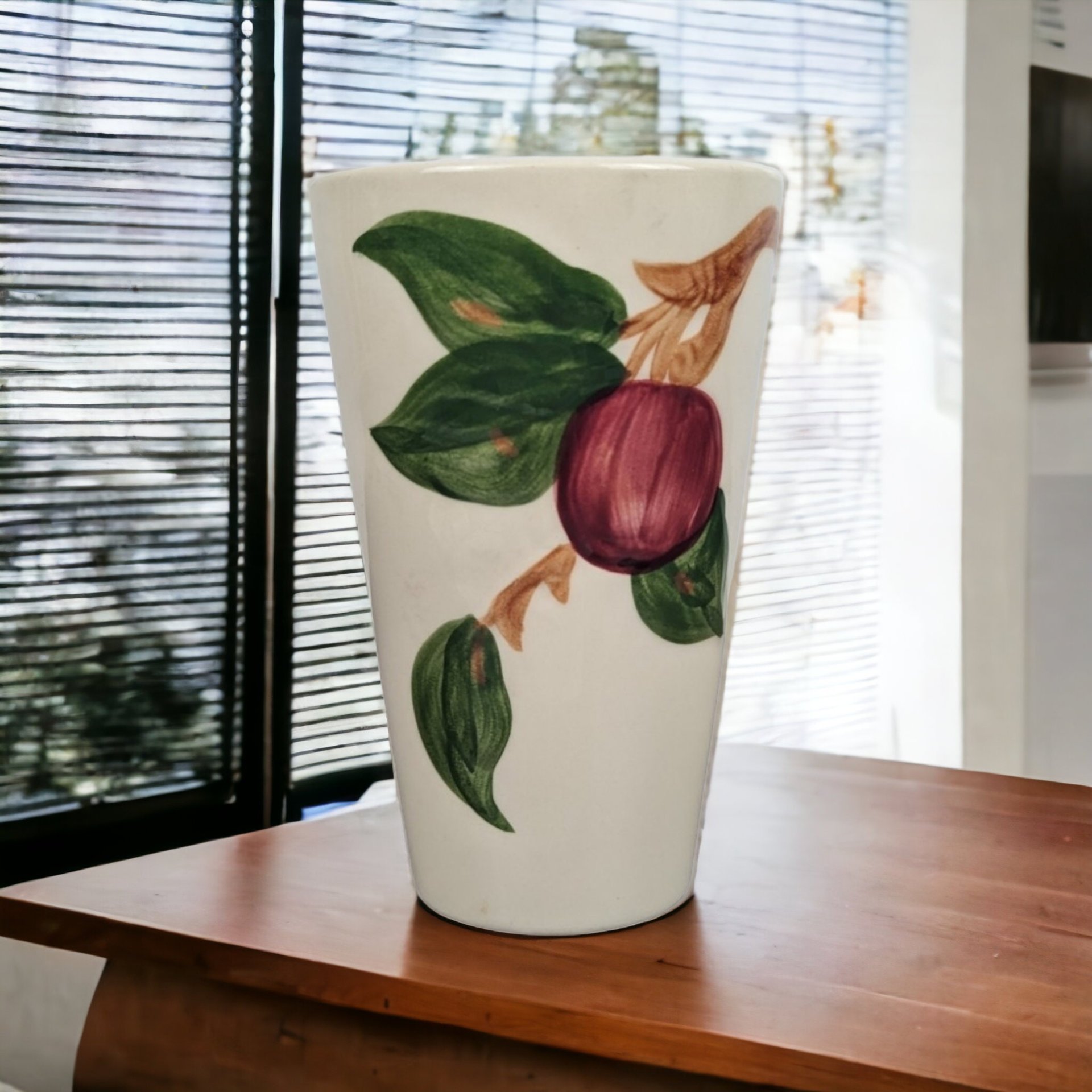 Classic Charm: Set of 6 Franciscan Apple USA 12 Oz. Tumblers - Vintage Drinkware for Timeless Elegance