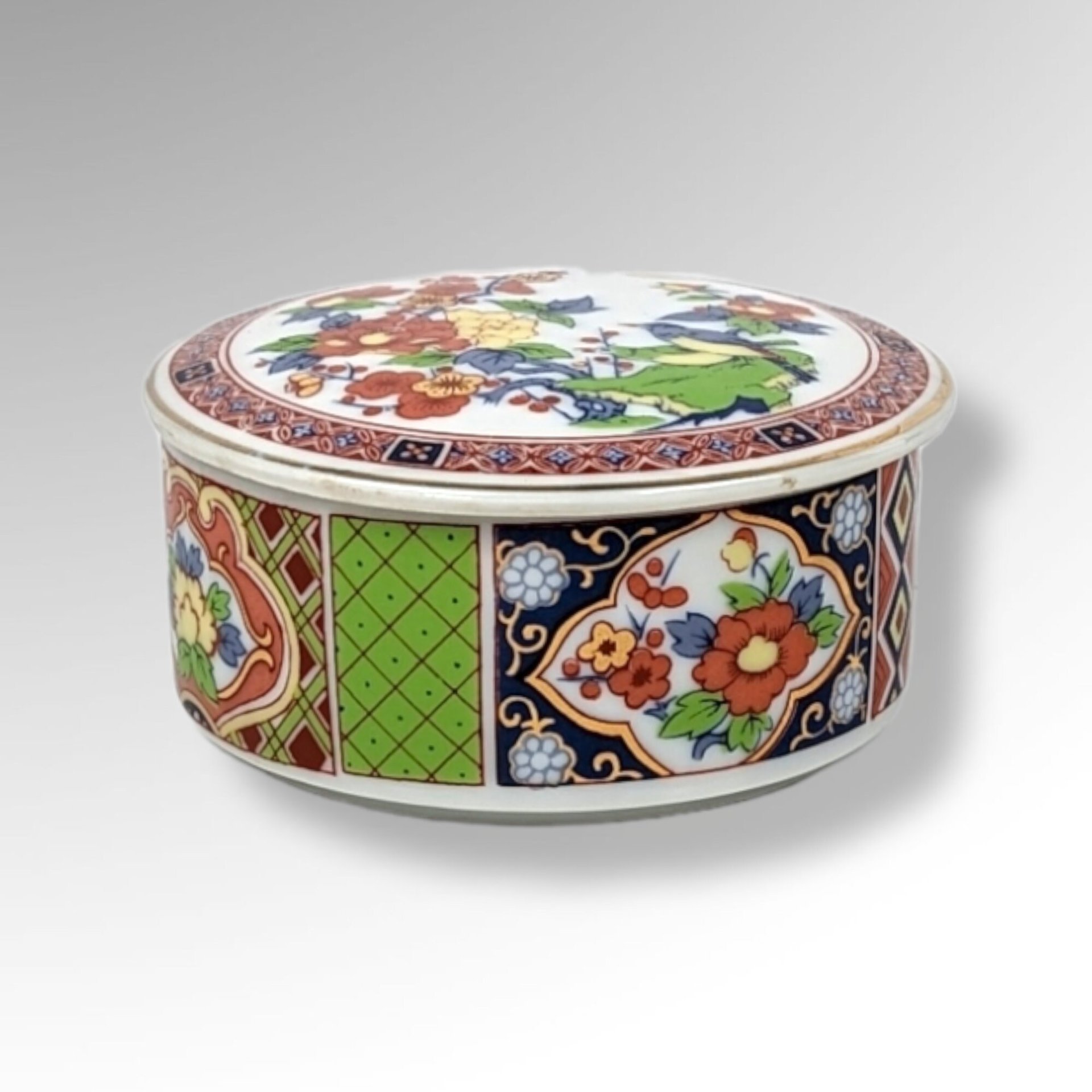 Round Asian Style Trinket Dish with Lid