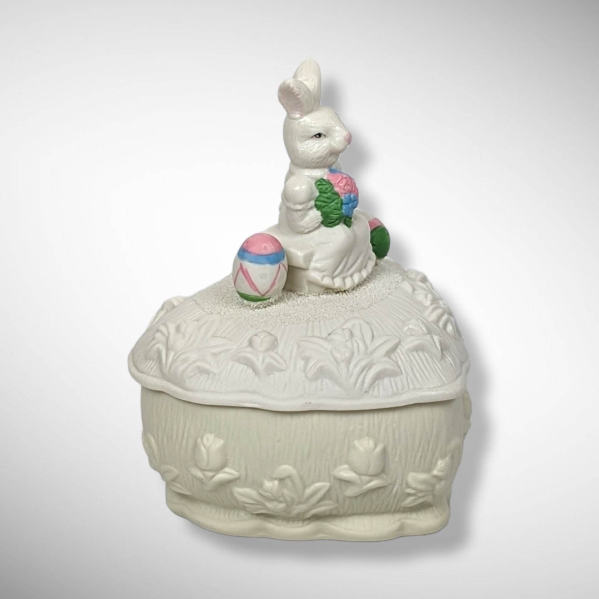 Vintage Ceramic Heart-Shaped Candy Dish with Rabbit Lid