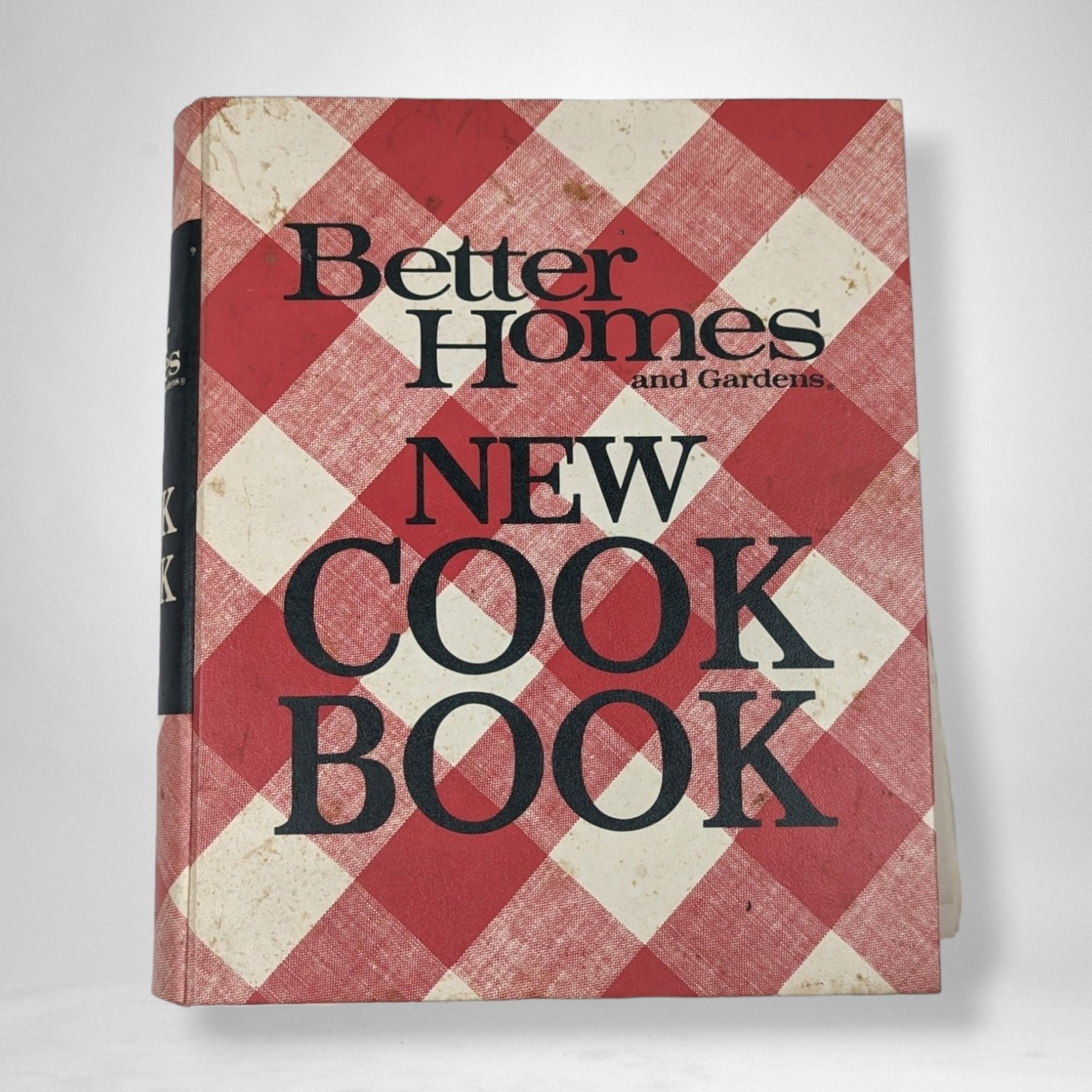 1974 Better Homes and Gardens New Cookbook - Timeless Recipes