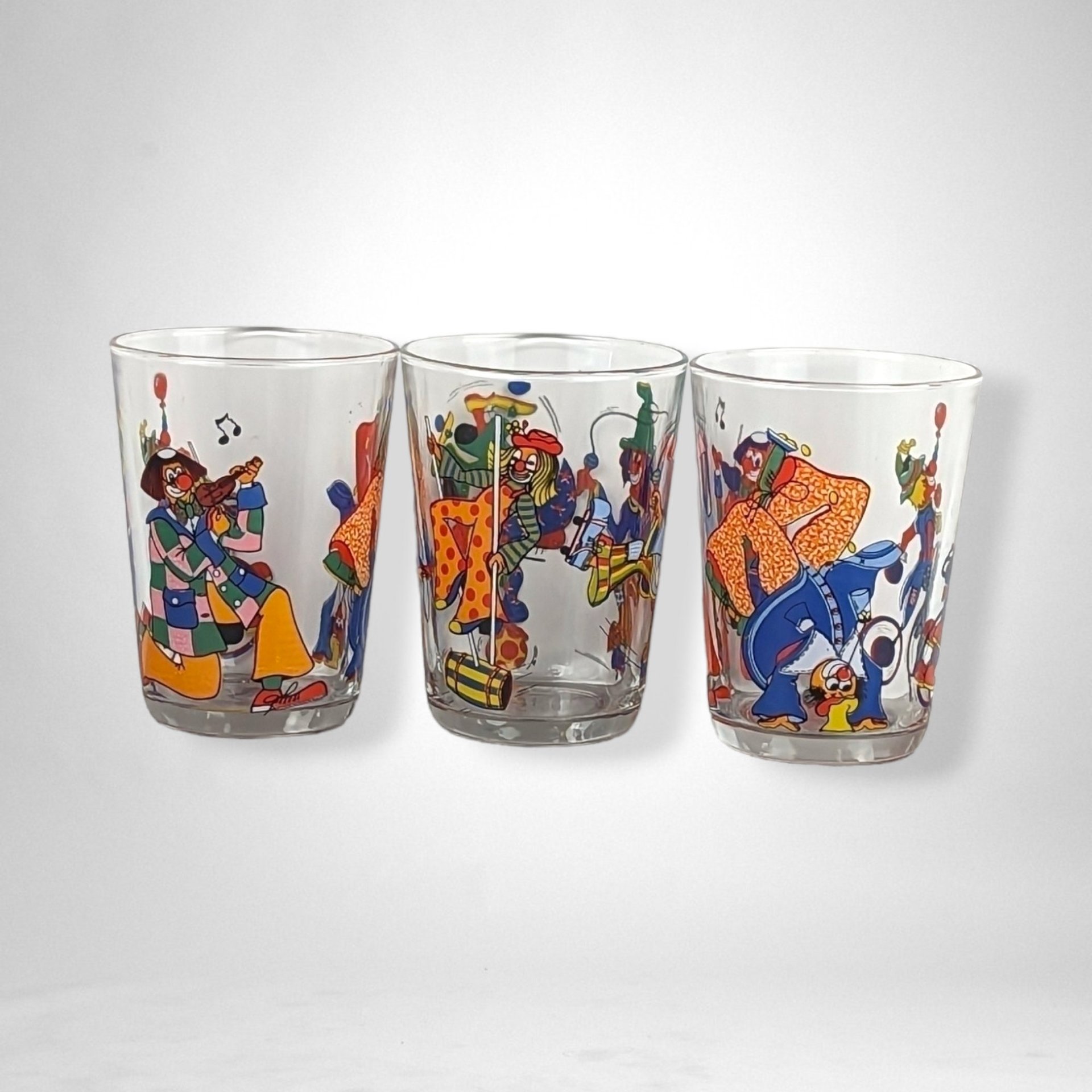 Set of 3 Vintage Carnival Clown Glasses - Retro Circus-Themed Drinkware