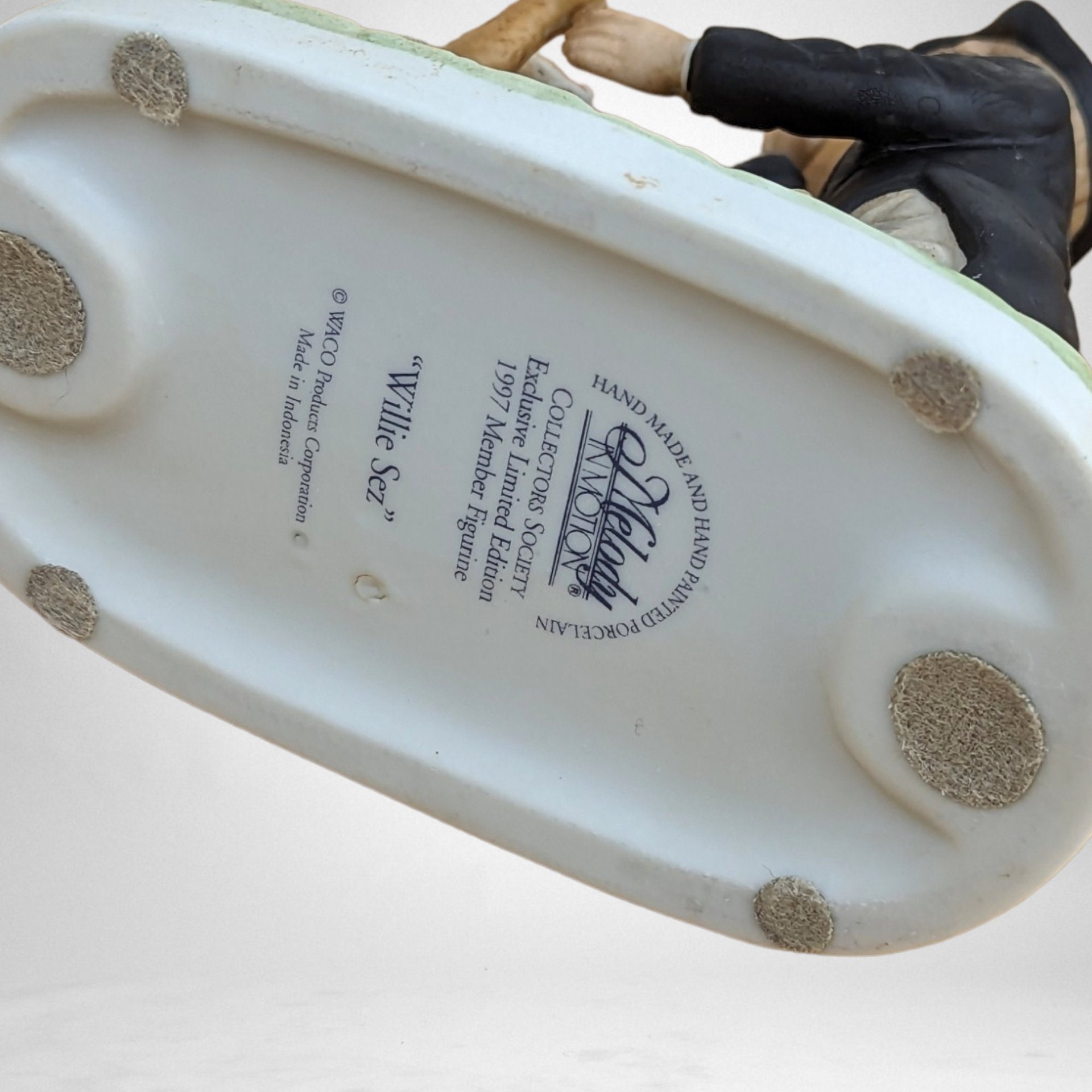 1997 Melody in Motion 'Willie Sez' Hobo Clown Figurine - Collectible Decorative Sculpture