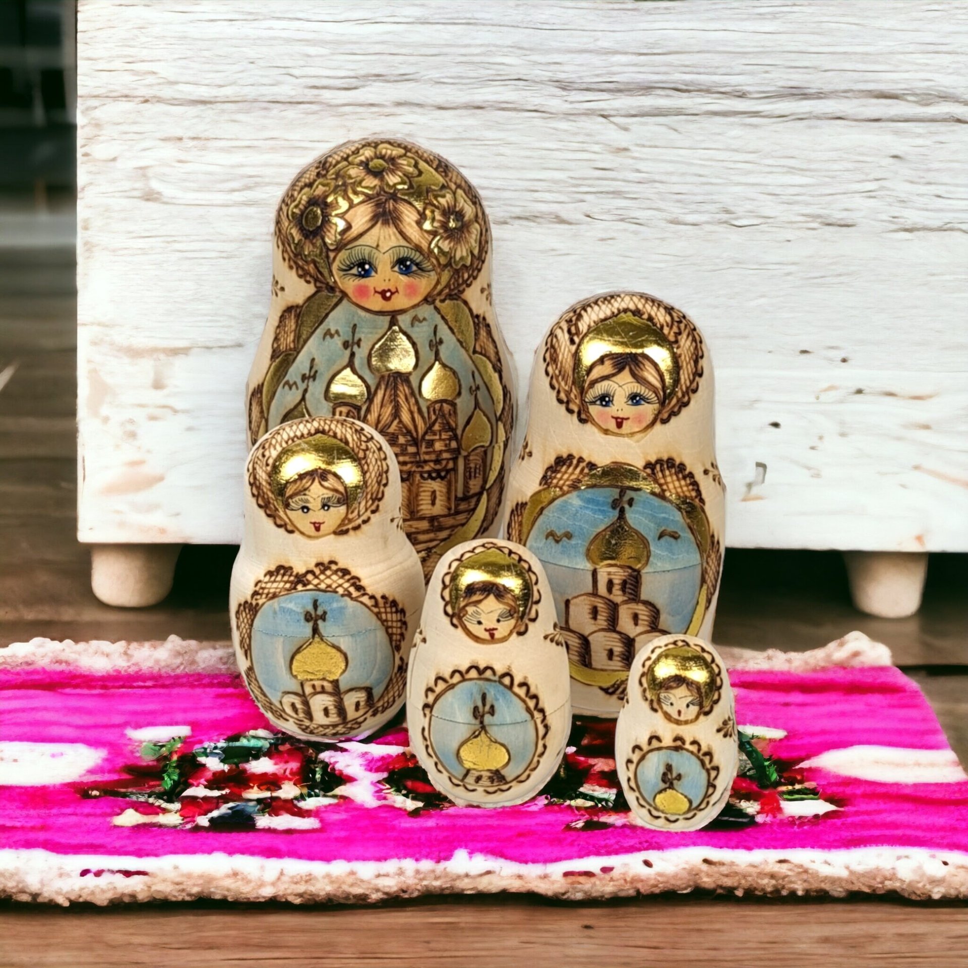 Vintage Russian Wooden Nesting Dolls - Hand-Painted Set with Traditional Charm