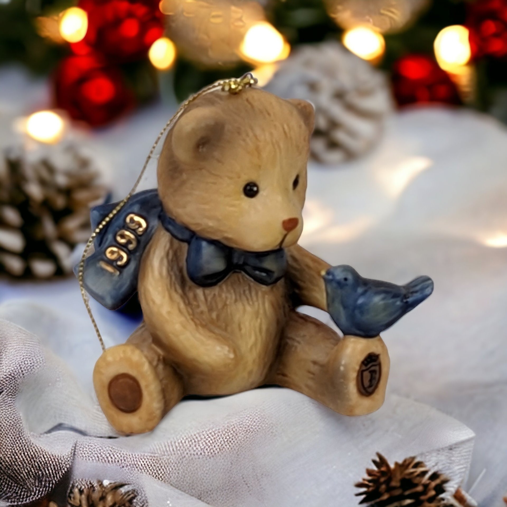 1999 Coyne's and Company Porcelain Bear Ornament BH10133