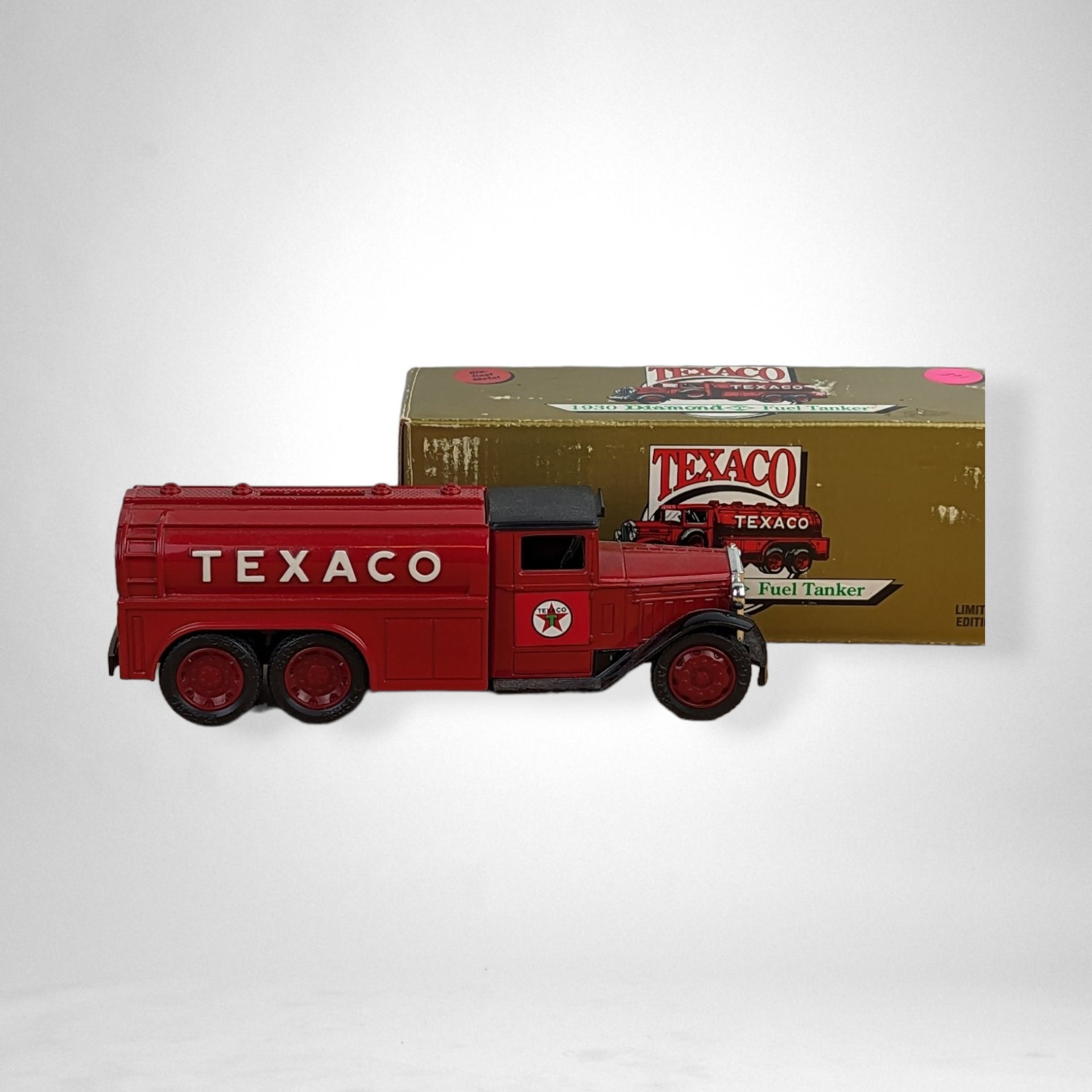 1990 ERTL Texaco Replica 1930 Diamond Fuel Tanker Locking Metal Bank - Vintage Collectible