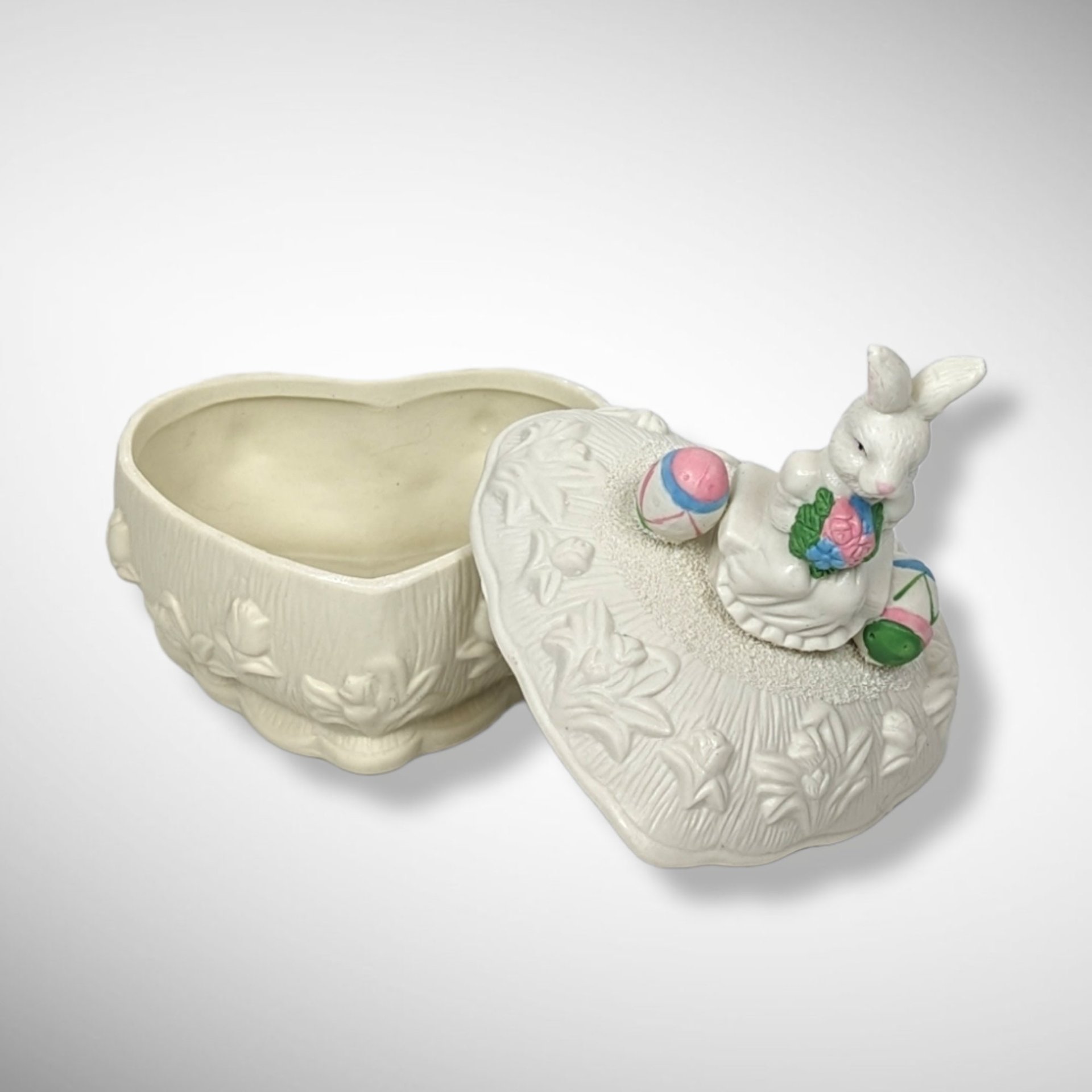 Vintage Ceramic Heart-Shaped Candy Dish with Rabbit Lid
