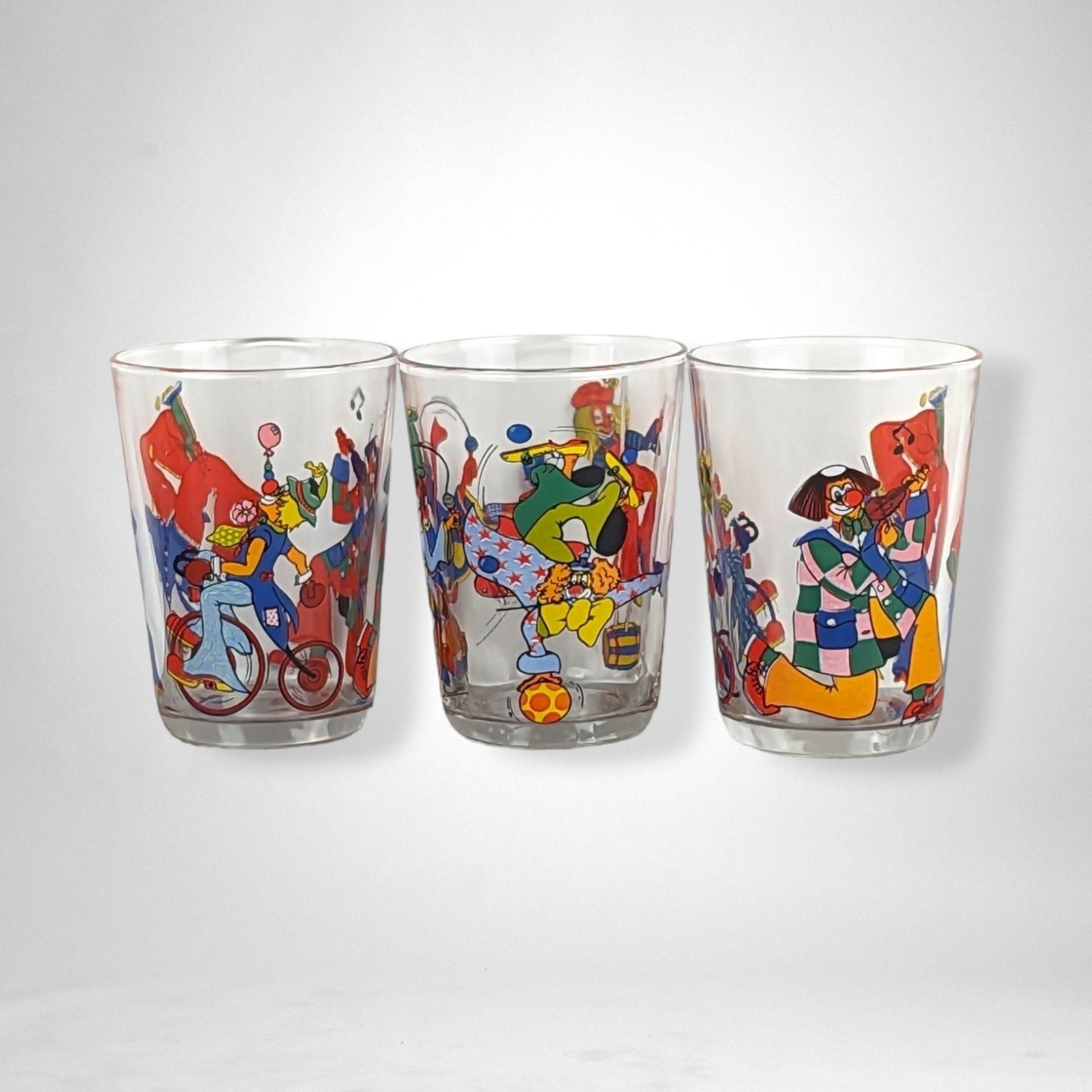 Set of 3 Vintage Carnival Clown Glasses - Retro Circus-Themed Drinkware