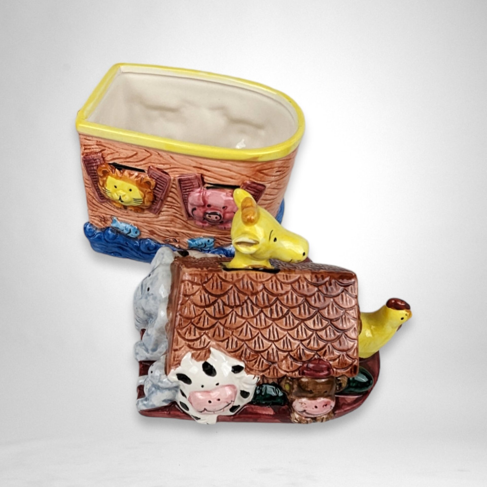 Noah's Ark Cookie Jar - Whimsical Kitchen Storage and Décor
