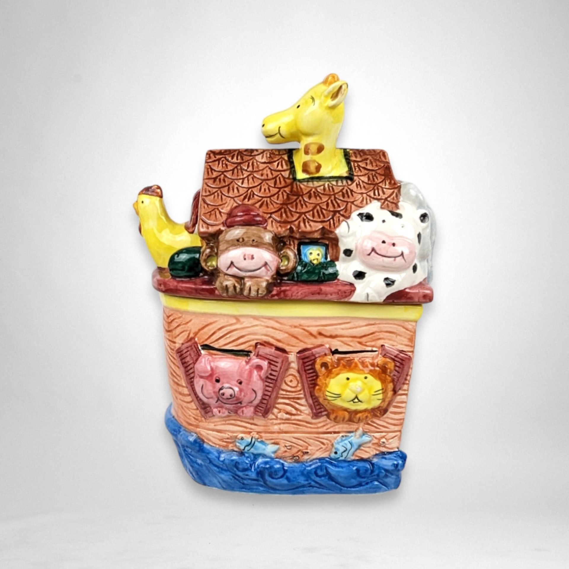 Noah's Ark Cookie Jar - Whimsical Kitchen Storage and Décor