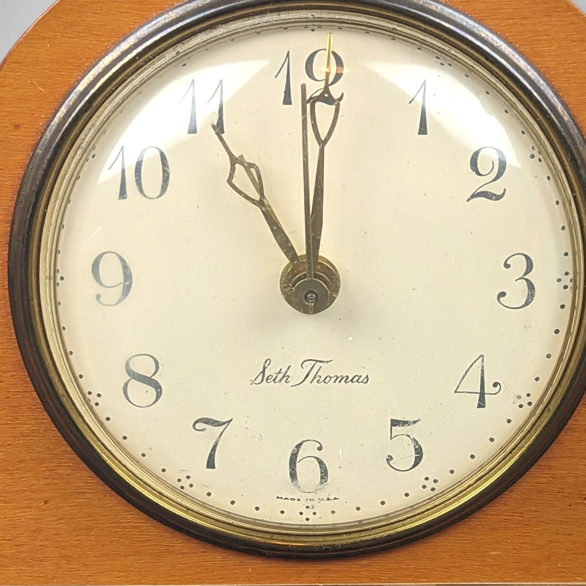 Vintage Seth Thomas Mantlette Clock Model SS12 N – Timeless Elegance