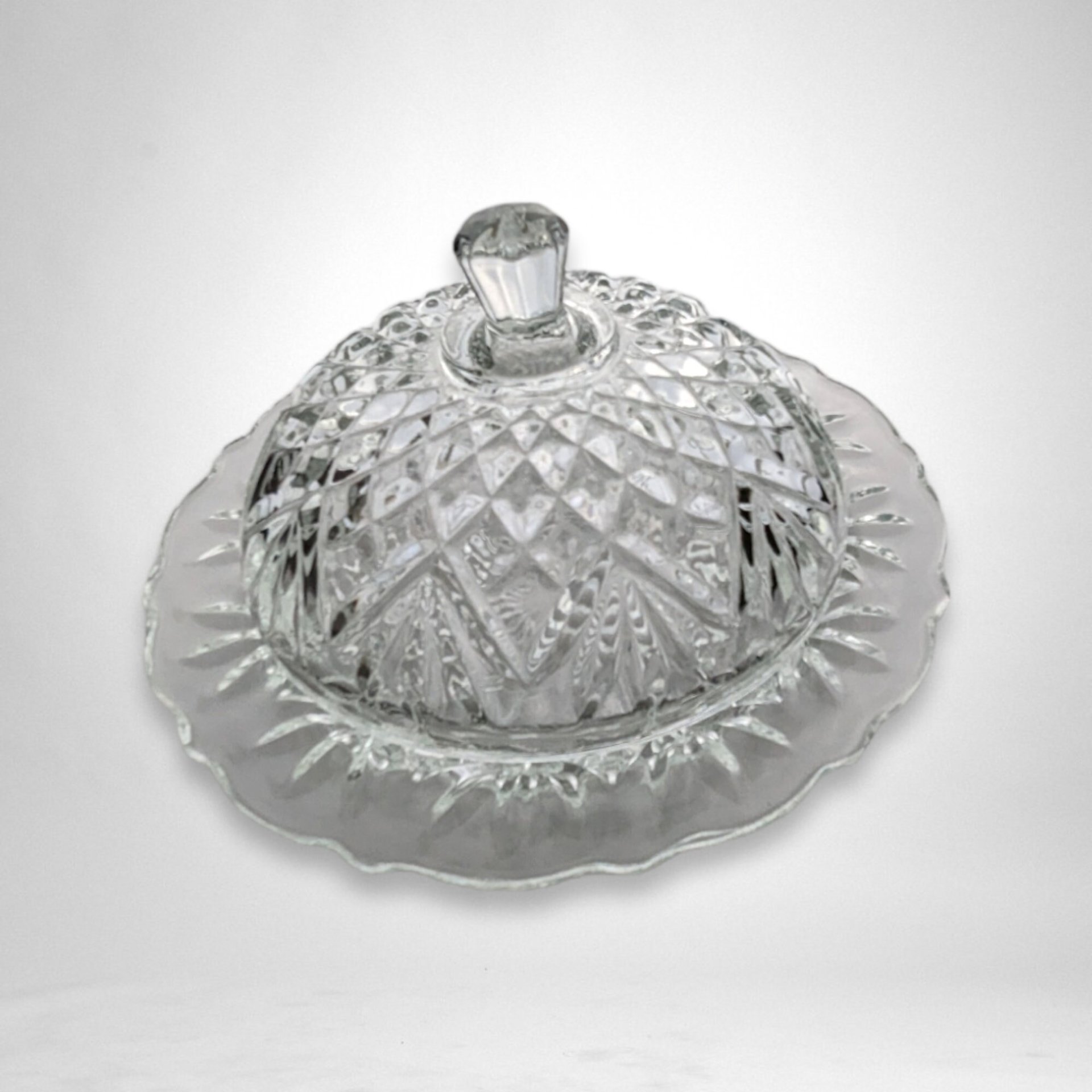 Anchor Hocking Pineapple Clear Glass Butter/Serving Dish with Lid – Classic Elegance for Your Table