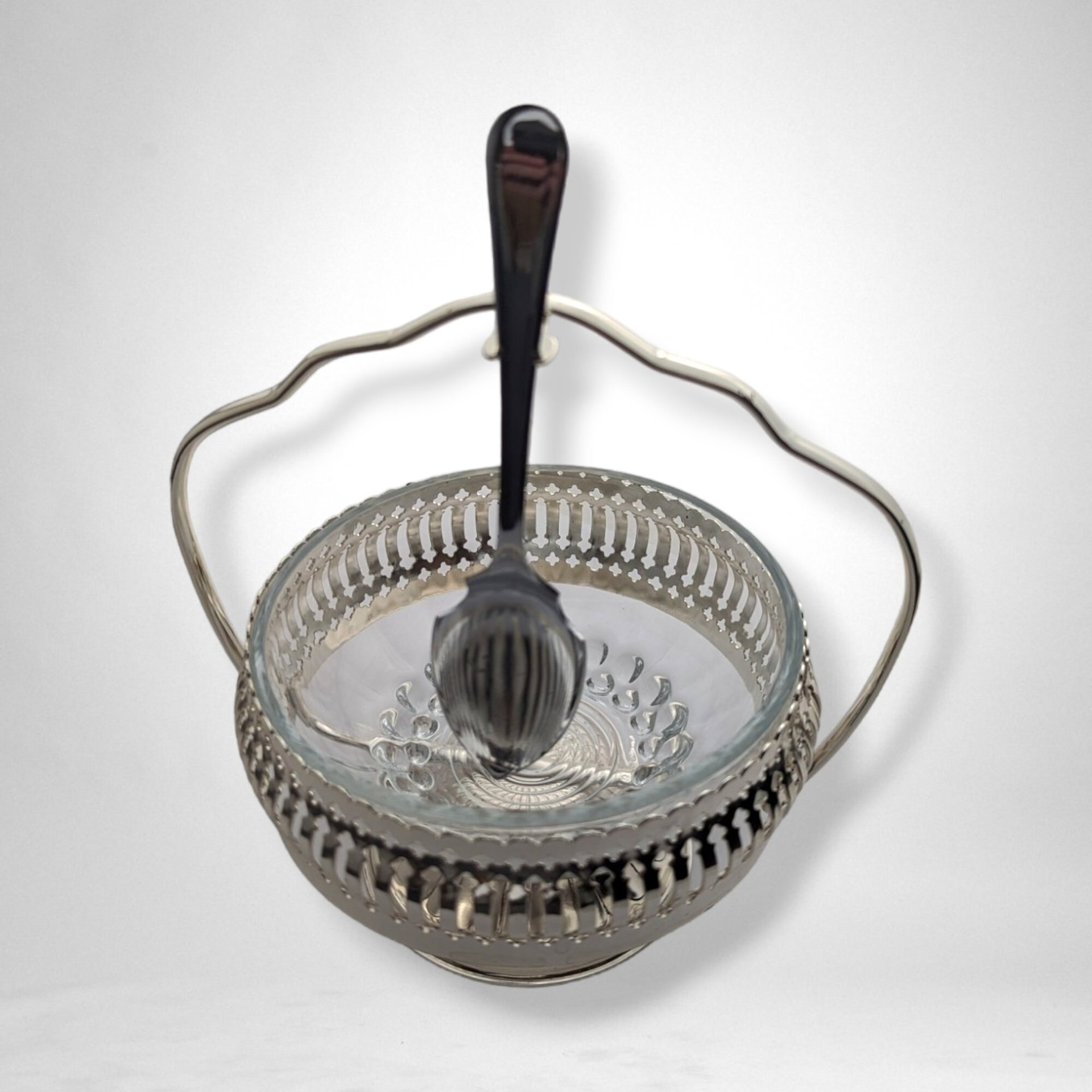 The Windsor Range Mayfair Jam Dish with Spoon: Elegant Tableware for a Touch of Sophistication