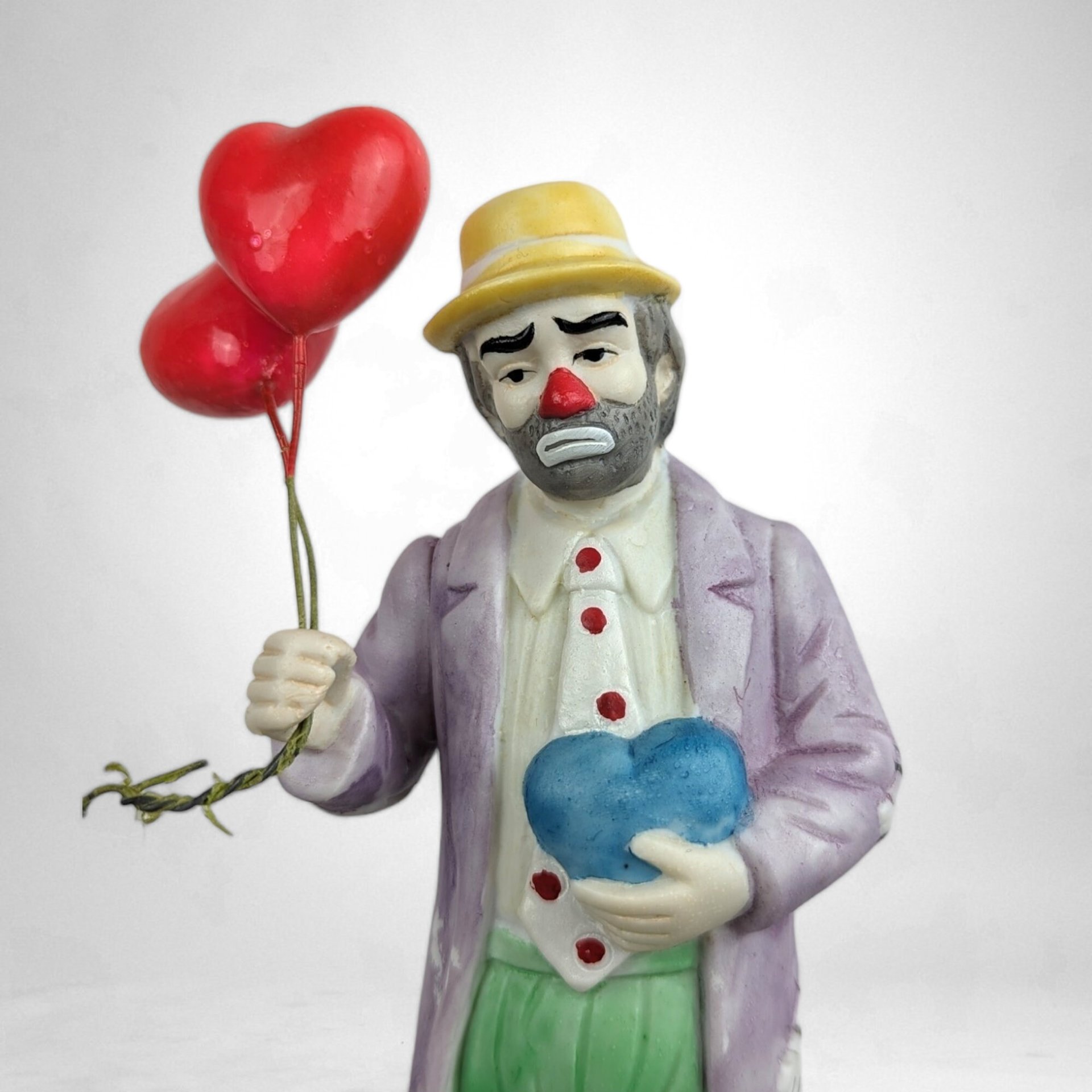 Vintage Flambro 7.5" Emmett Kelly Jr. Clown with Balloons Figurine: Timeless Collectible