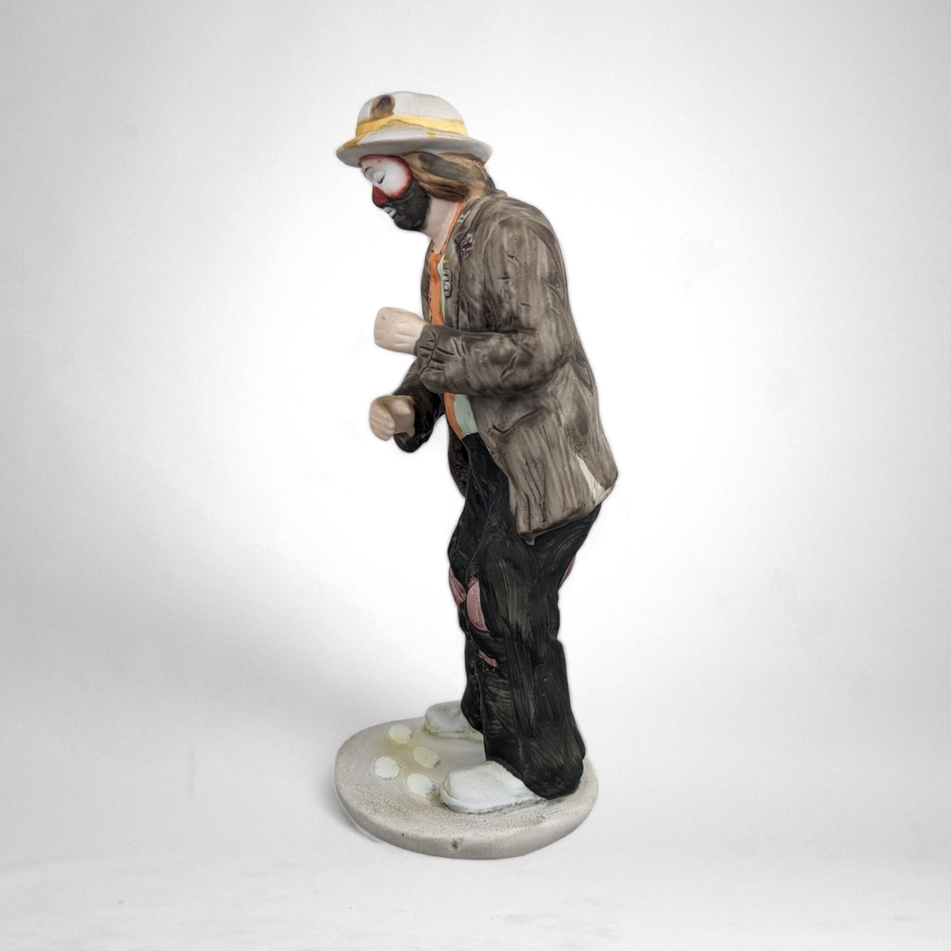 Vintage Emmett Kelly 8" Hobo Clown Sweeping Figurine (Missing Broom): Collectible Circus Art