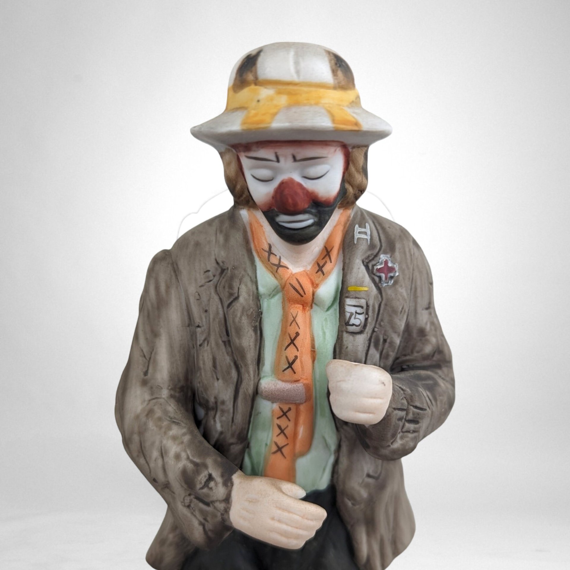 Vintage Emmett Kelly 8" Hobo Clown Sweeping Figurine (Missing Broom): Collectible Circus Art
