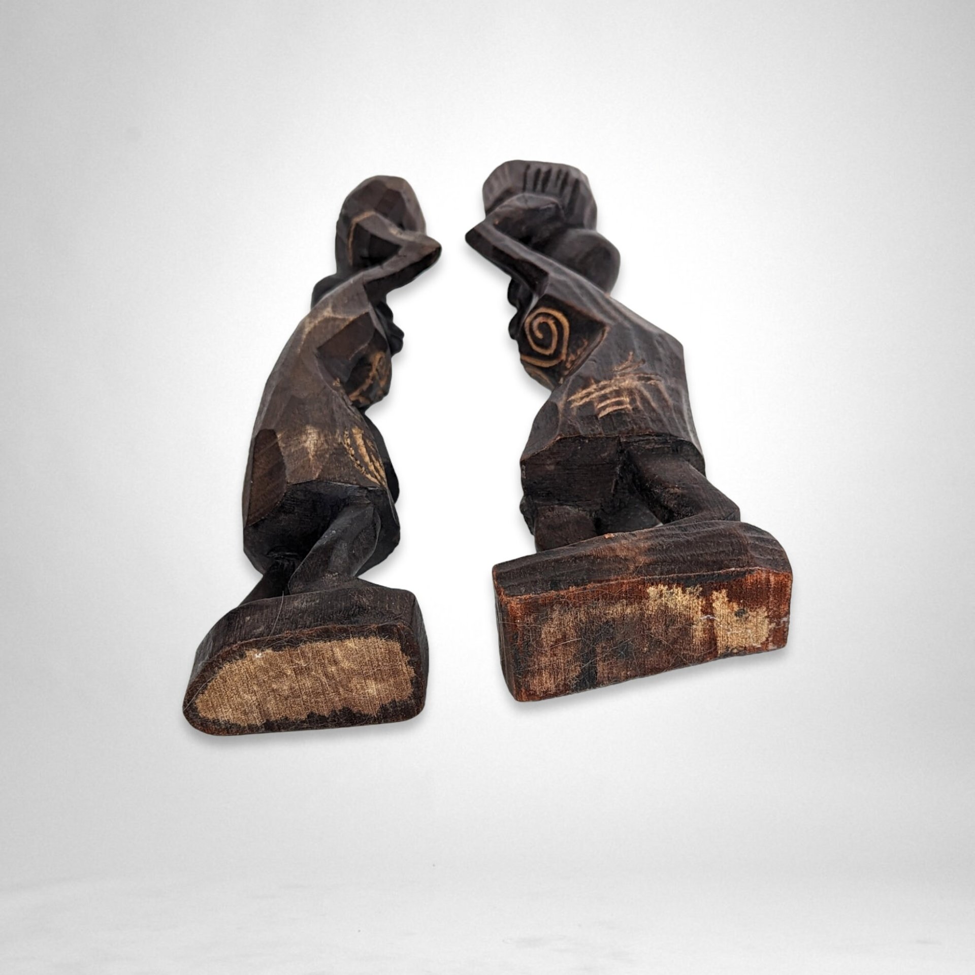 Pair of Vintage Hand-Carved African Wooden Sculptures: Exquisite Artistry and Cultural Beauty