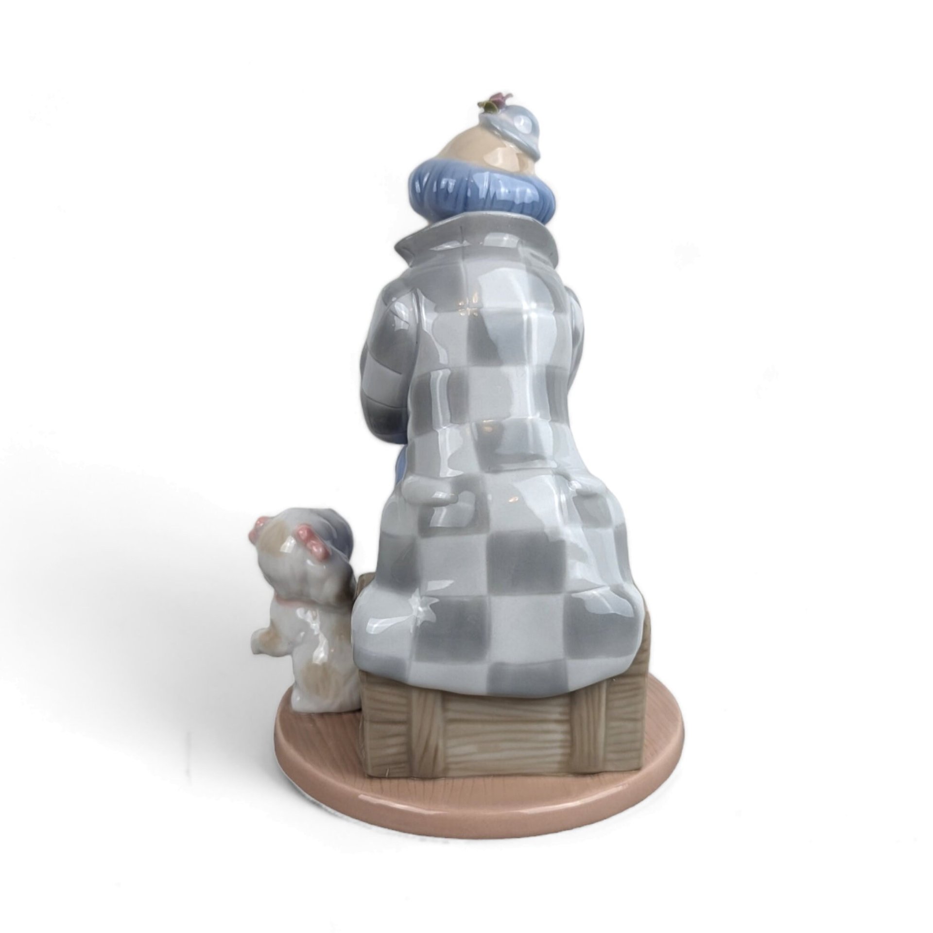 2002 Design Daydreaming Clown Porcelain Figurine: Collectible Whimsy