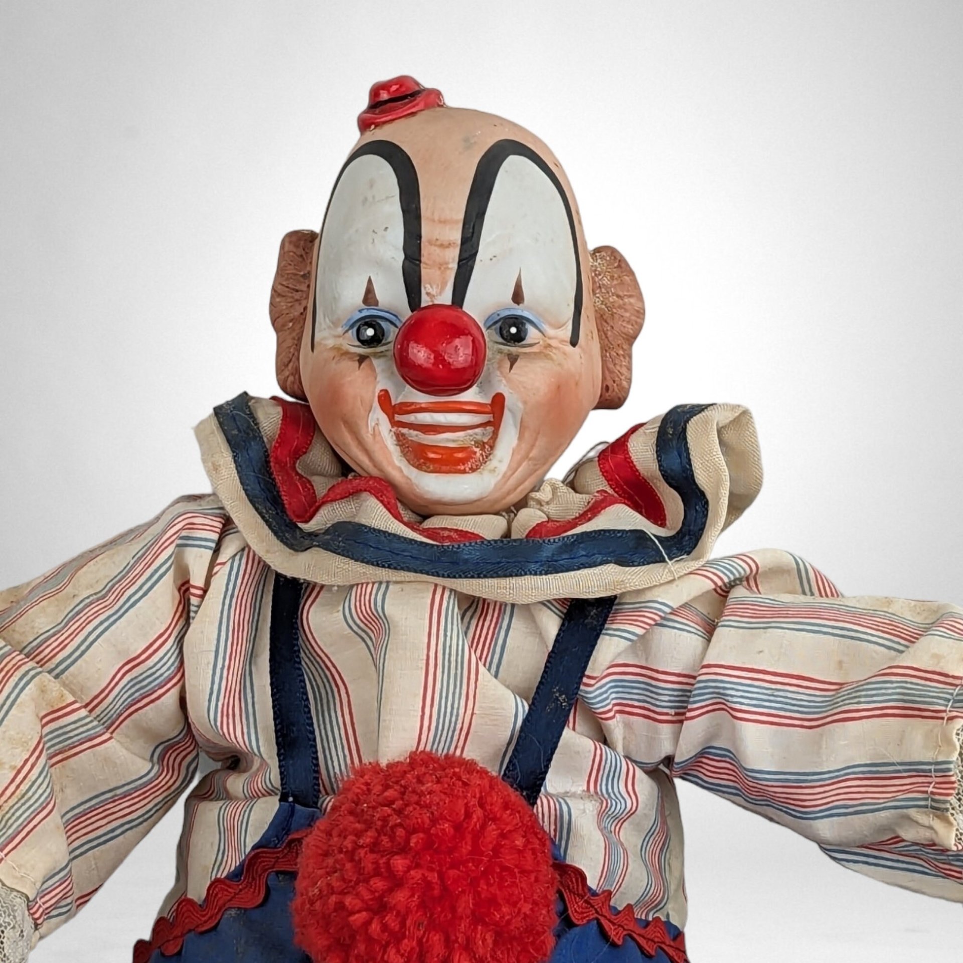 1985 Vintage Creepy Clown Doll - A Hauntingly Unique Collectible