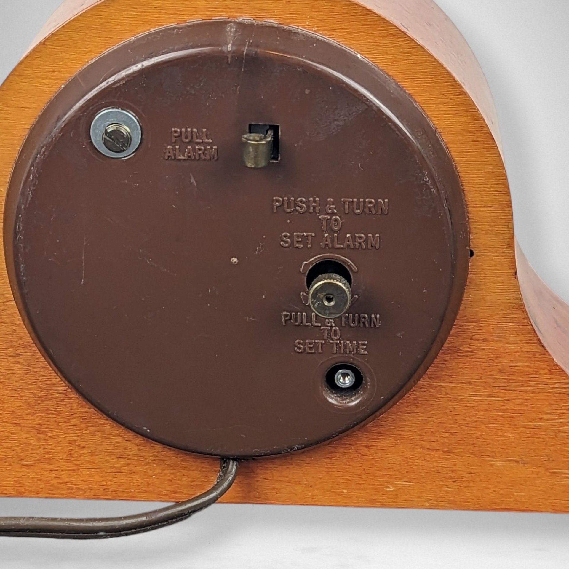 Vintage Seth Thomas Mantlette Clock Model SS12 N – Timeless Elegance