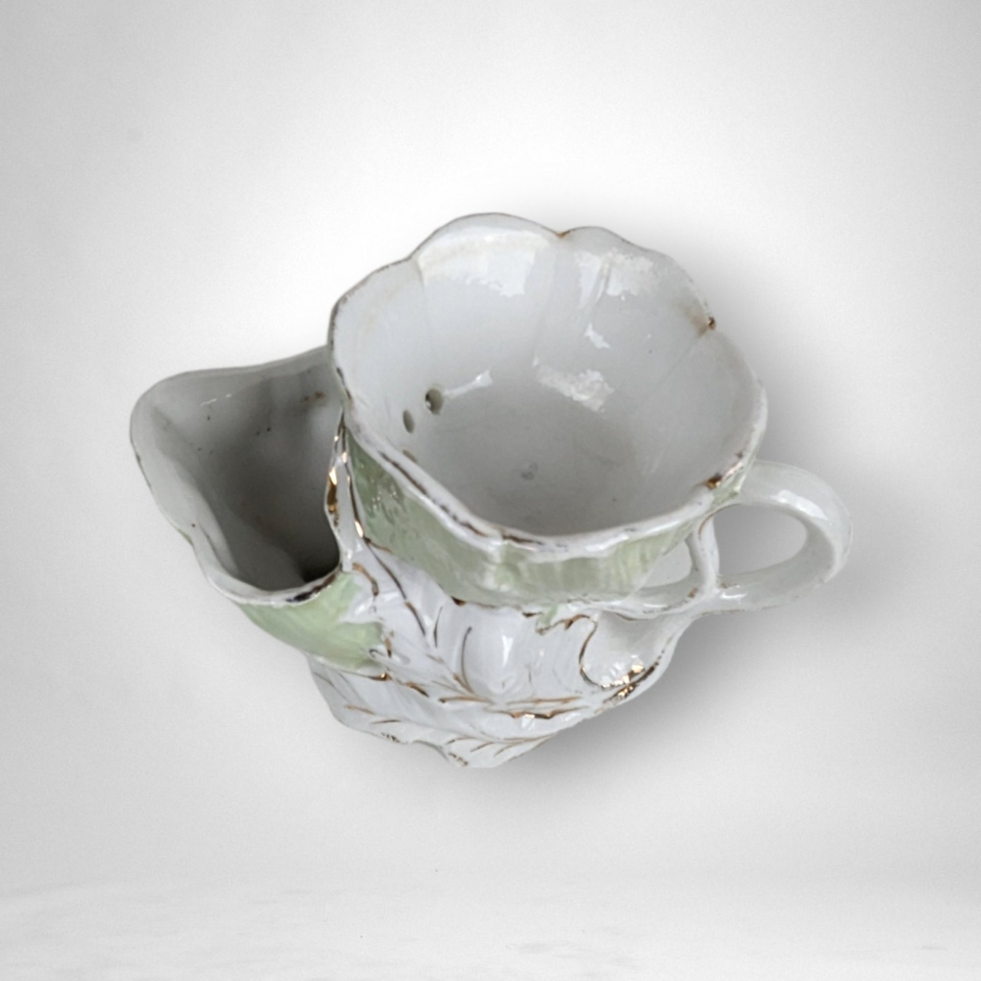 Vintage Ceramic Shaving Mug with Leaf Motif - Classic Grooming Nostalgia