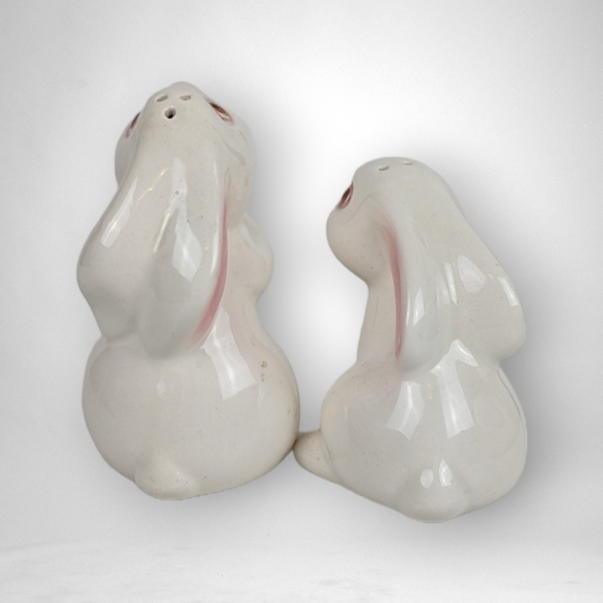 1985 Avon Bunny 3 Piece Salt and Pepper Shaker Set - Vintage Collectibles