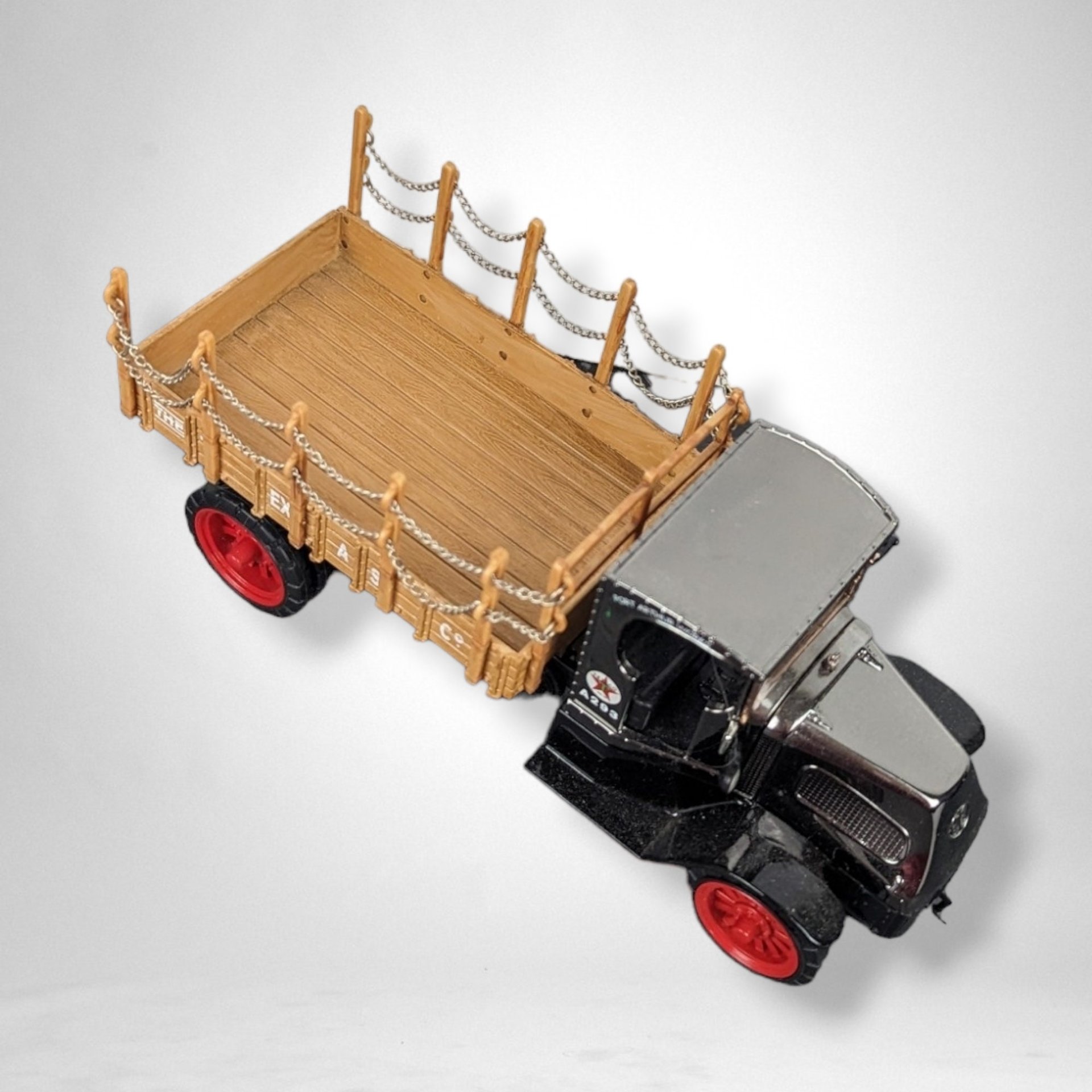 ERTL 1918 MACK AC Bulldog Texaco Truck