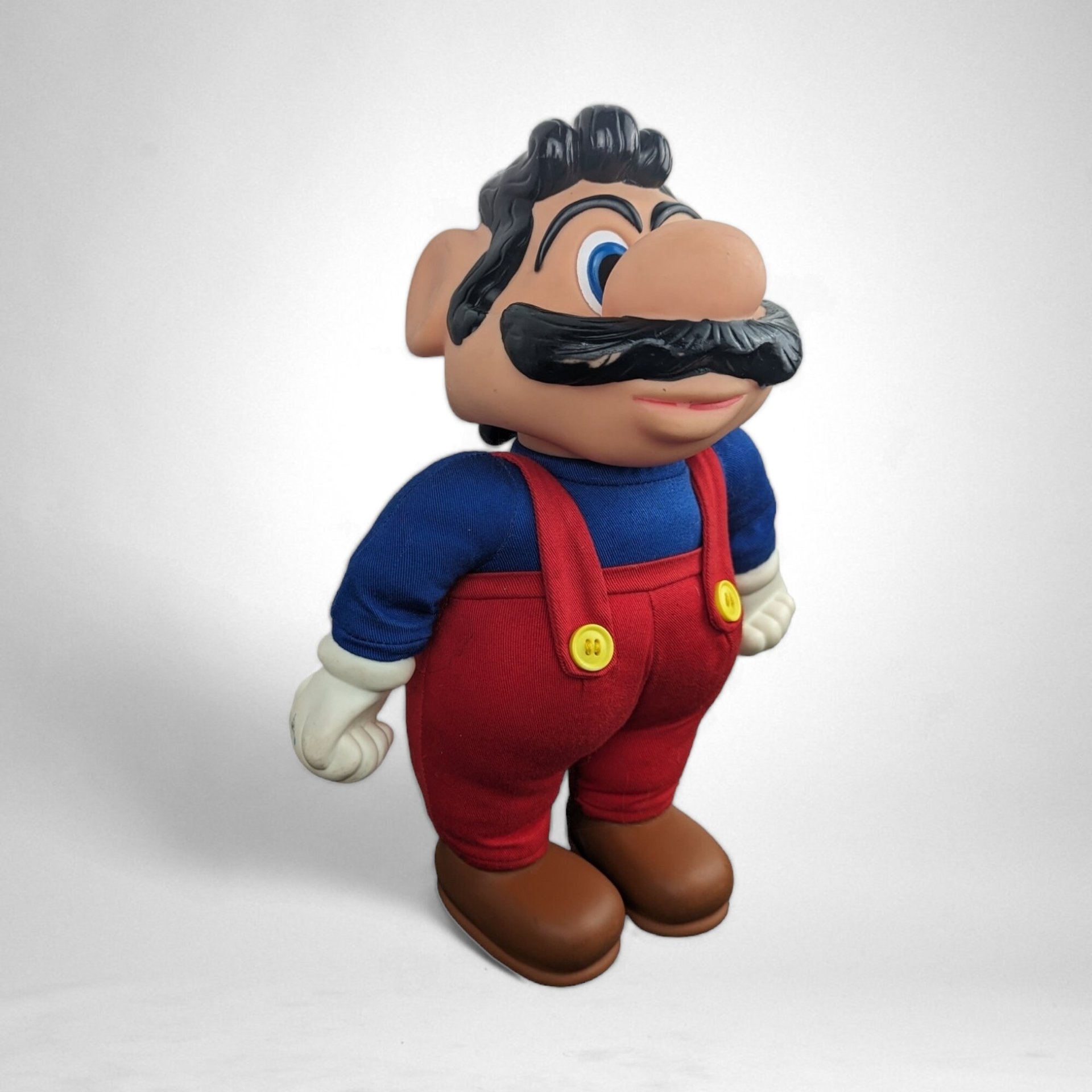 1989 Nintendo Super Mario Bros Plush Doll: Vintage Gaming Collectible