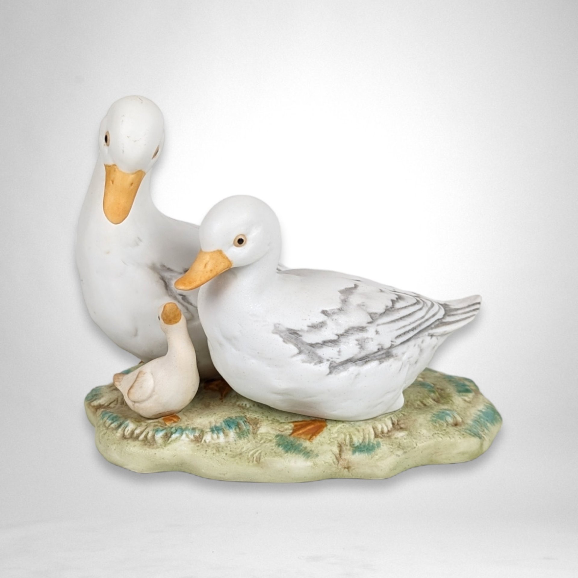 Homco Duck Family Figurine 1425 – Quaint Home Decor Delight