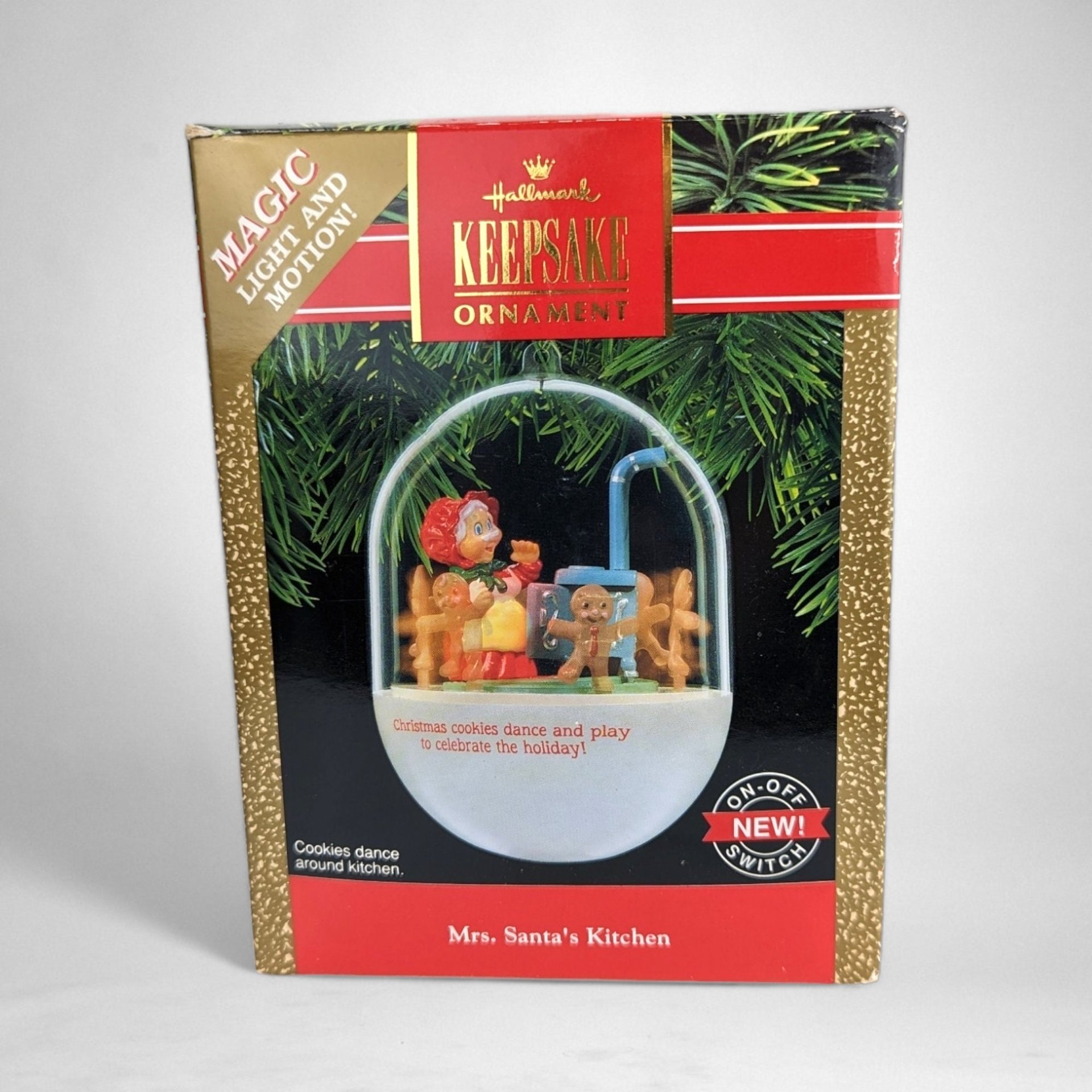 Charming 1989 Hallmark Mrs. Santa's Kitchen Light and Motion Keepsake Ornament