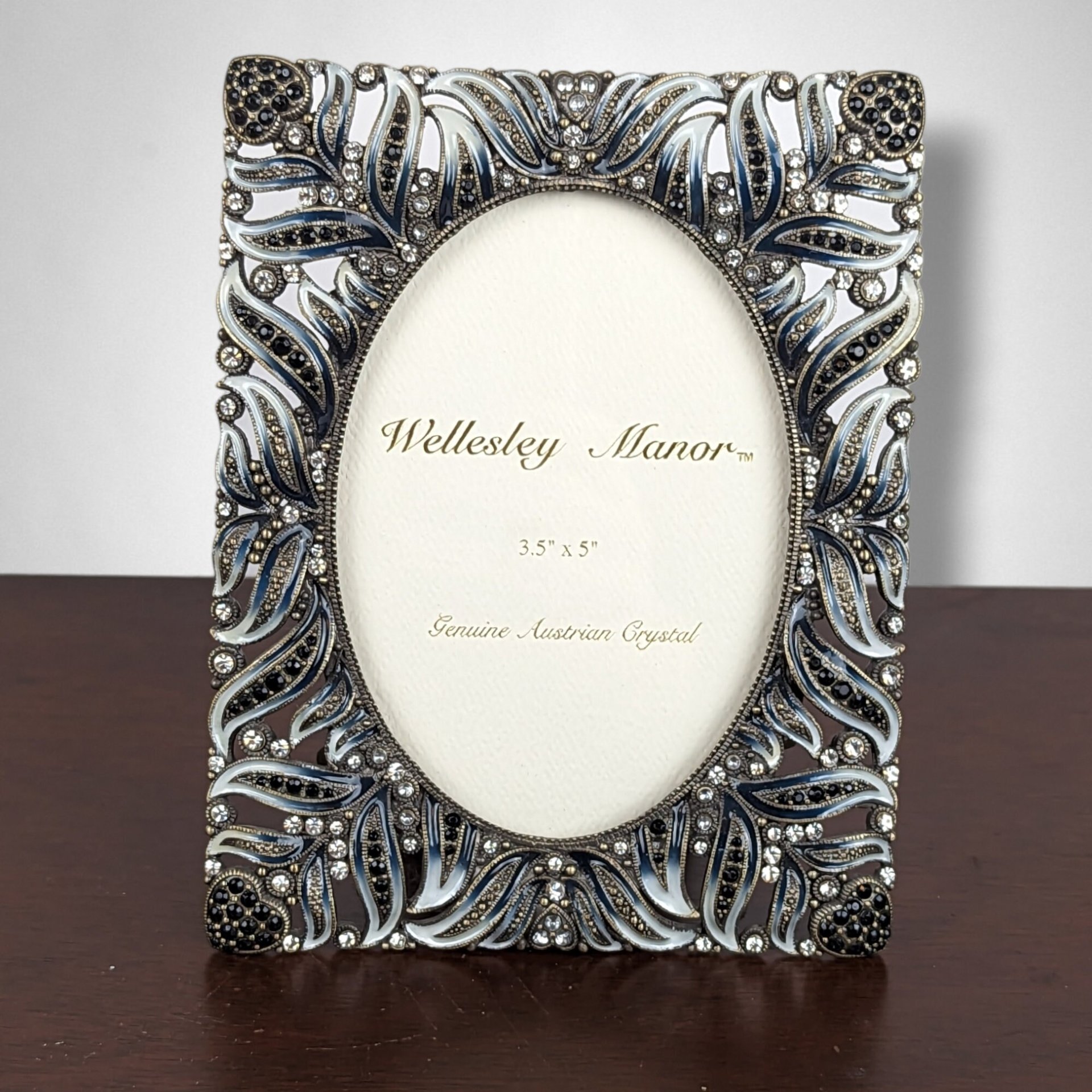 Wellesley Manor 3.5x5" Picture Frame with Austrian Crystals
