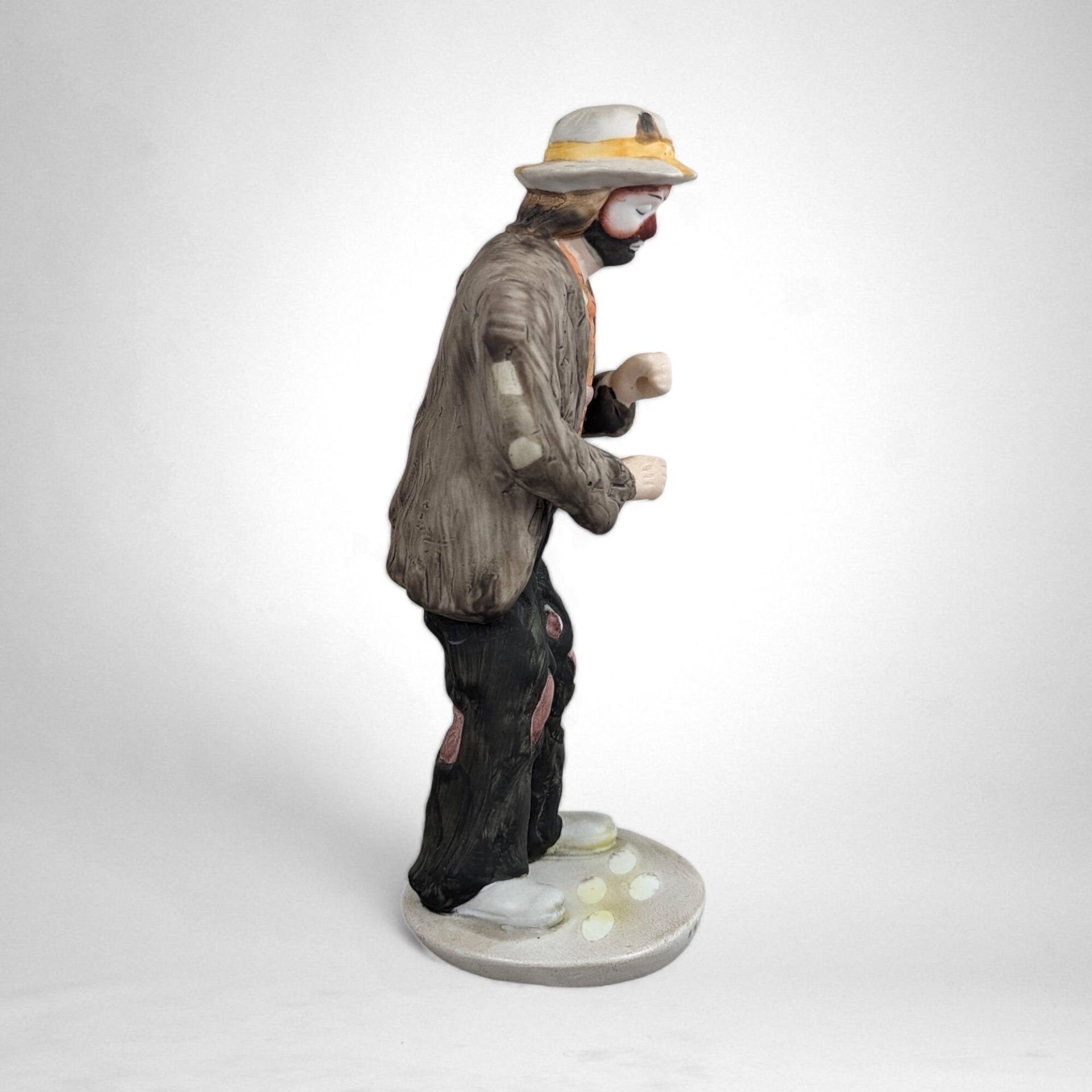 Vintage Emmett Kelly 8" Hobo Clown Sweeping Figurine (Missing Broom): Collectible Circus Art