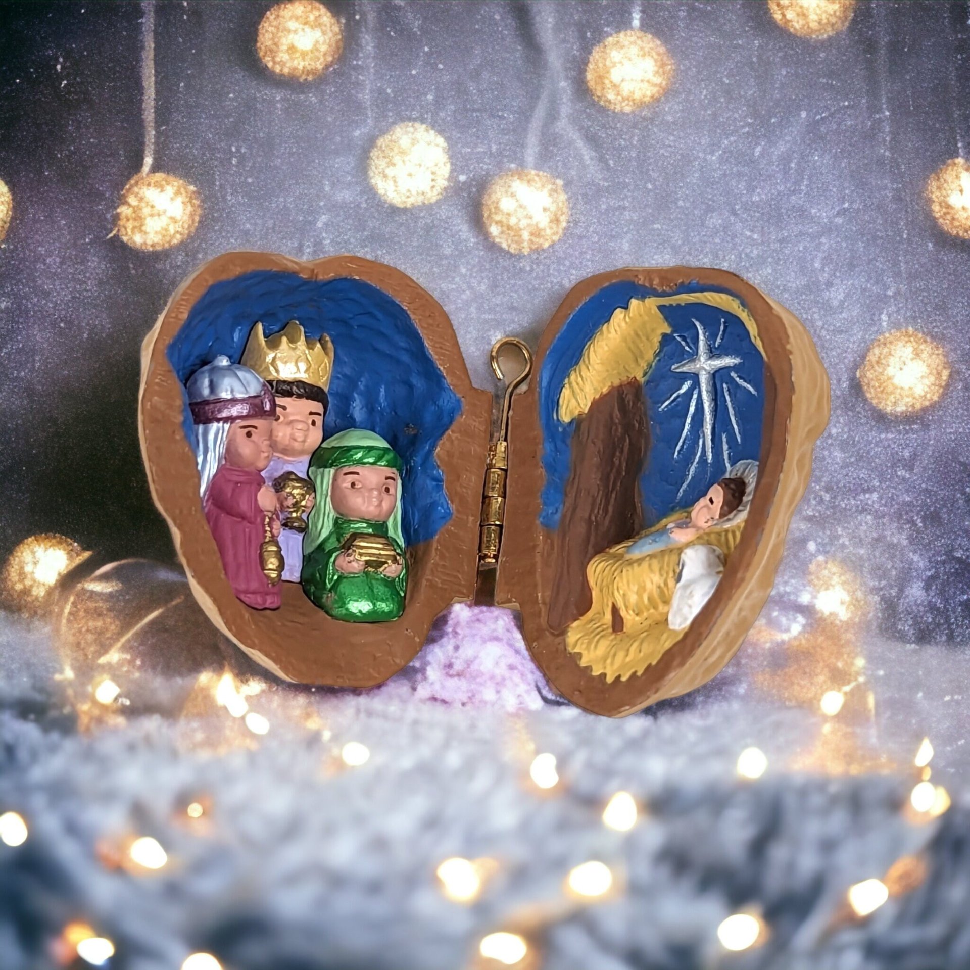 1991 Hallmark Nutshell Nativity Ornament - Miniature Christmas Story