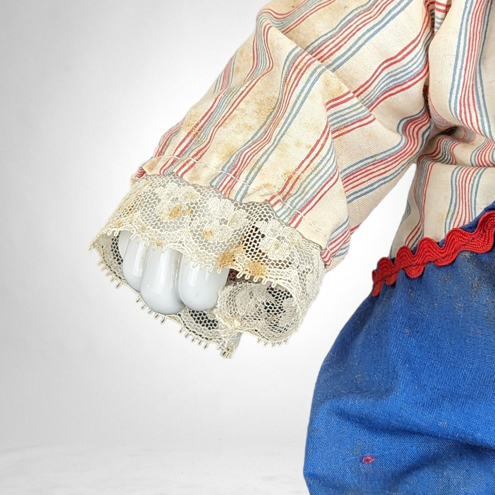 1985 Vintage Creepy Clown Doll - A Hauntingly Unique Collectible